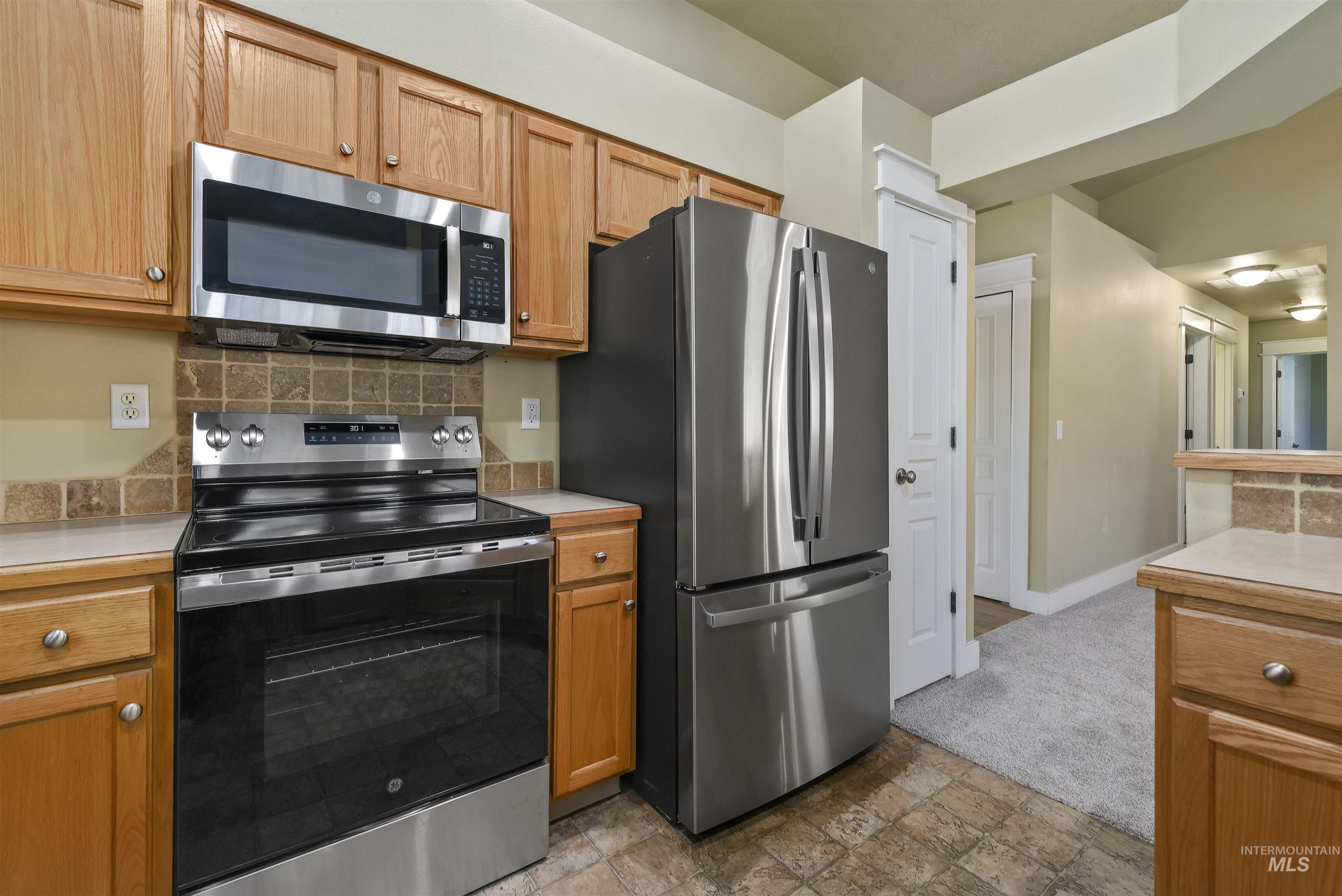 6090 Lowland View Way, Boise, Idaho 83709, 3 Bedrooms, 2 Bathrooms, Residential For Sale, Price $429,000, 98968457