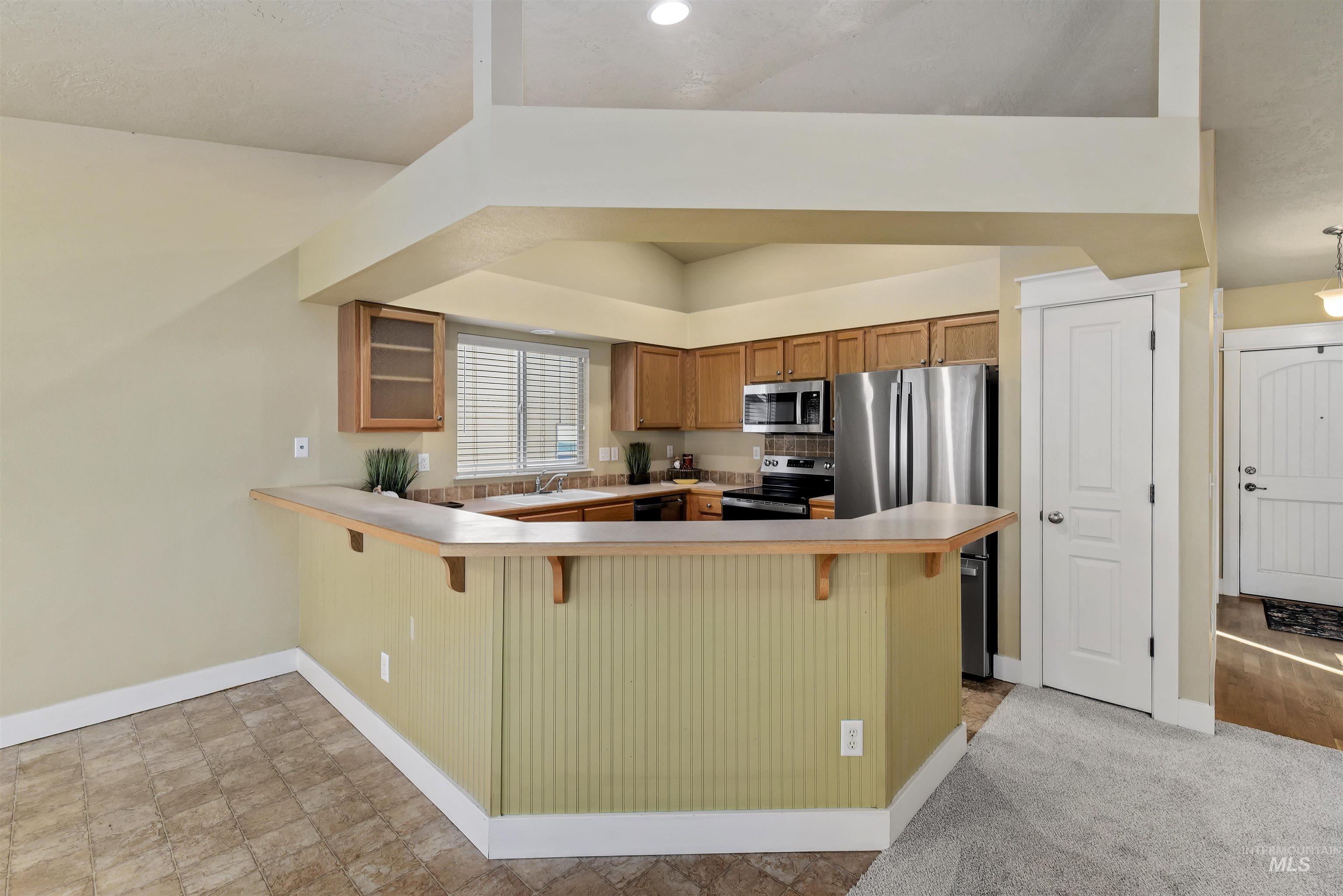 6090 Lowland View Way, Boise, Idaho 83709, 3 Bedrooms, 2 Bathrooms, Residential For Sale, Price $429,000, 98968457