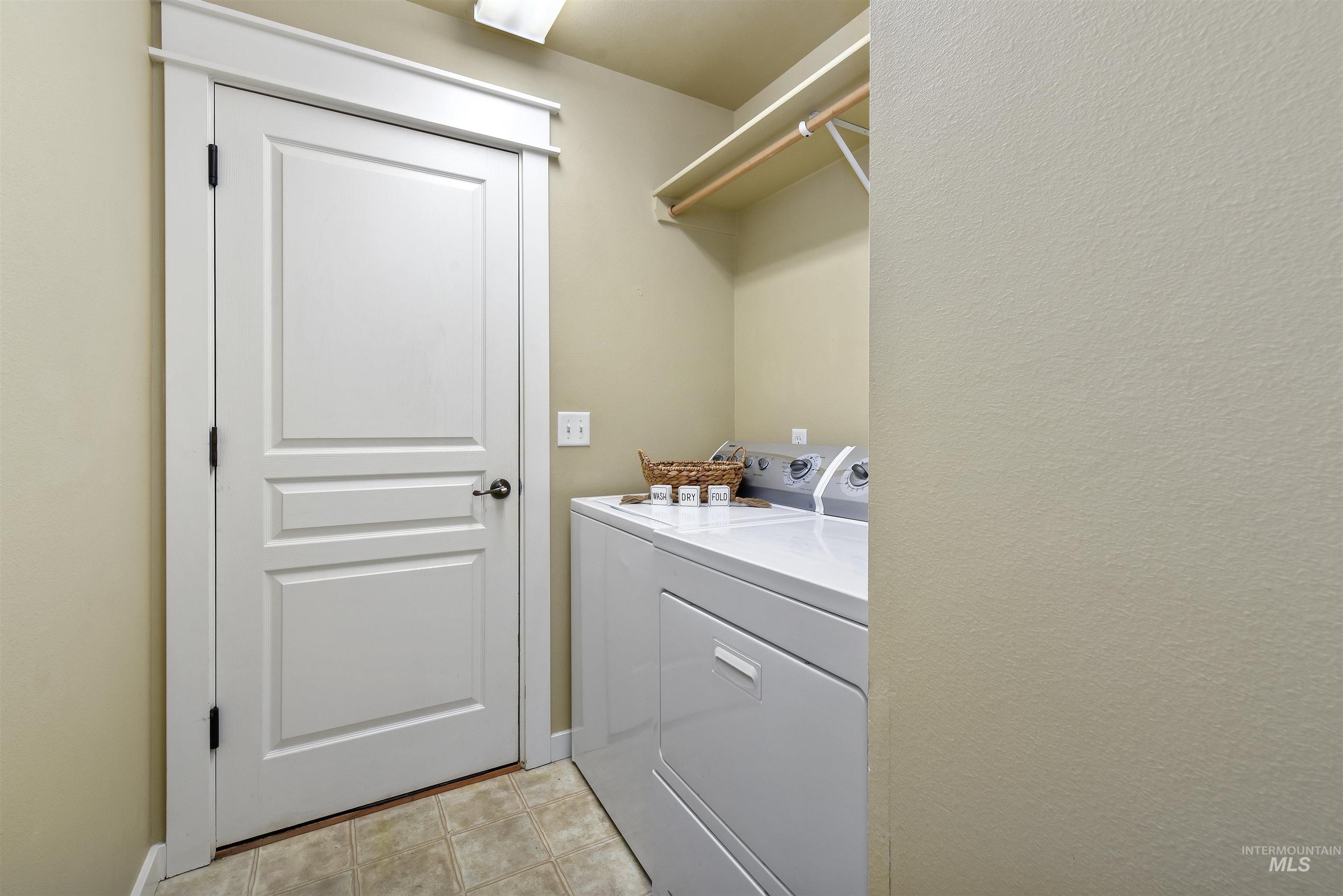 6090 Lowland View Way, Boise, Idaho 83709, 3 Bedrooms, 2 Bathrooms, Residential For Sale, Price $429,000, 98968457