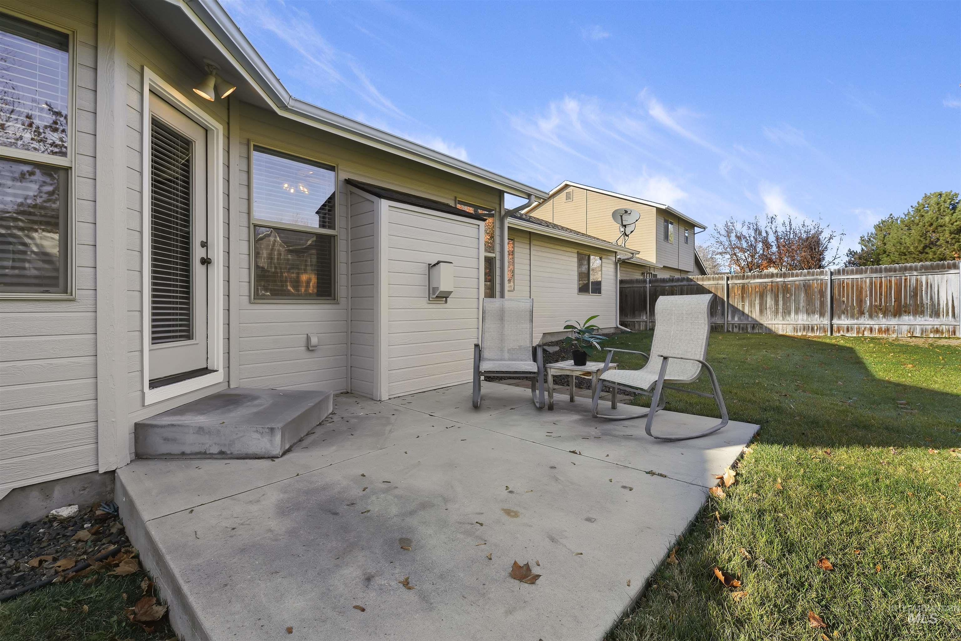 6090 Lowland View Way, Boise, Idaho 83709, 3 Bedrooms, 2 Bathrooms, Residential For Sale, Price $429,000, 98968457