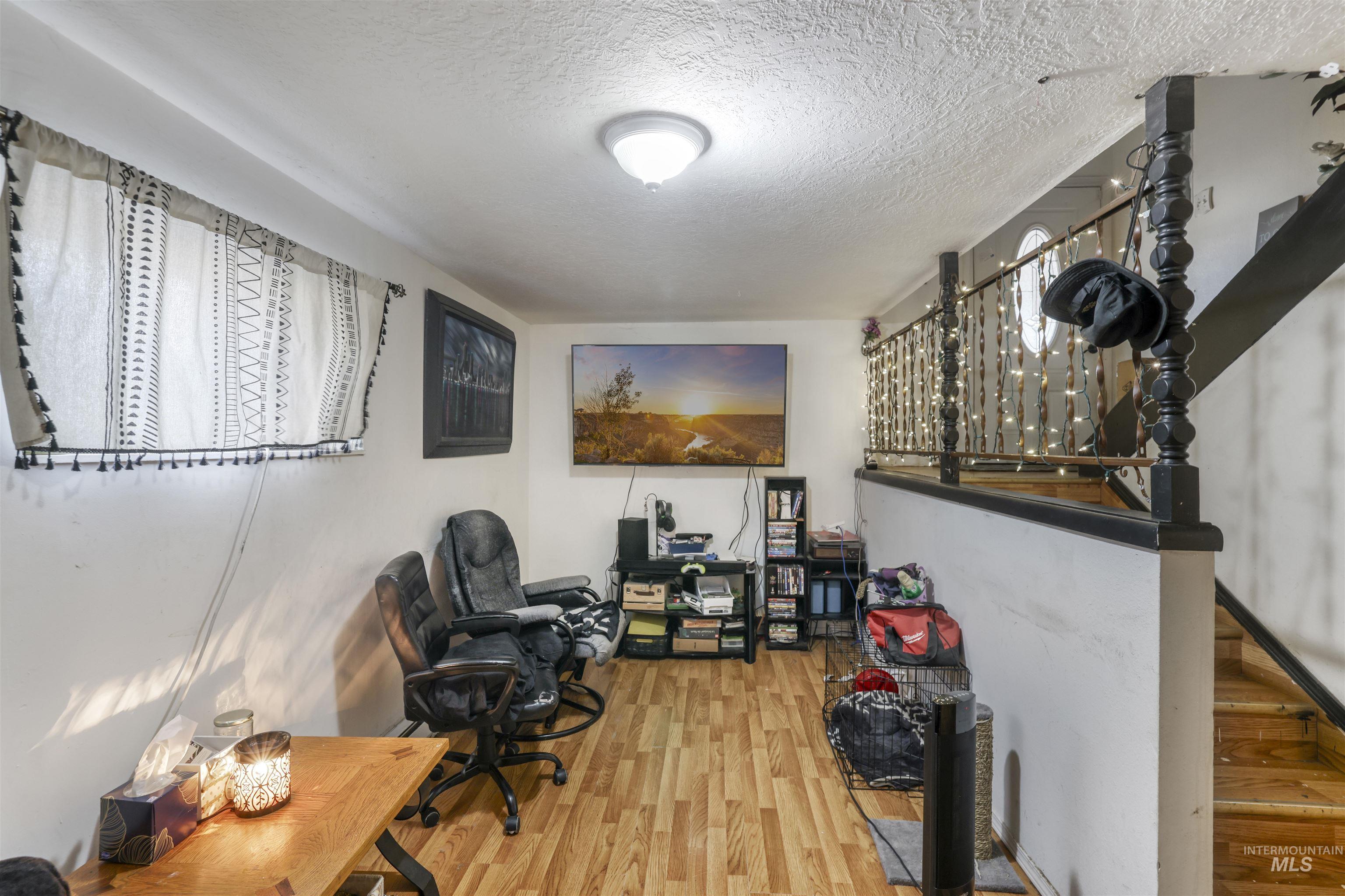 414 Heyburn Ave, Twin Falls, Idaho 83301, 4 Bedrooms, 2 Bathrooms, Residential For Sale, Price $326,000,MLS 98968479