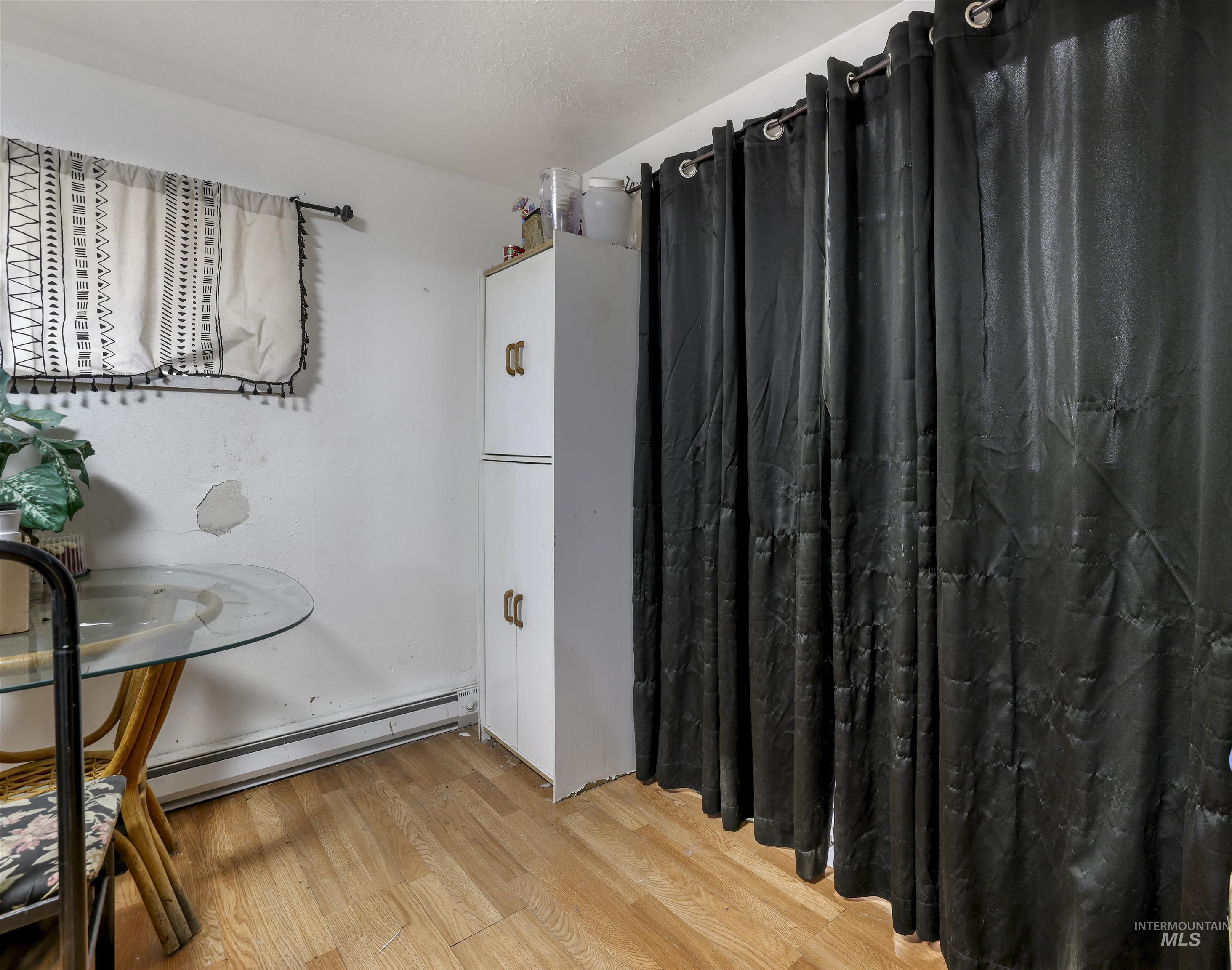 414 Heyburn Ave, Twin Falls, Idaho 83301, 4 Bedrooms, 2 Bathrooms, Residential For Sale, Price $326,000,MLS 98968479