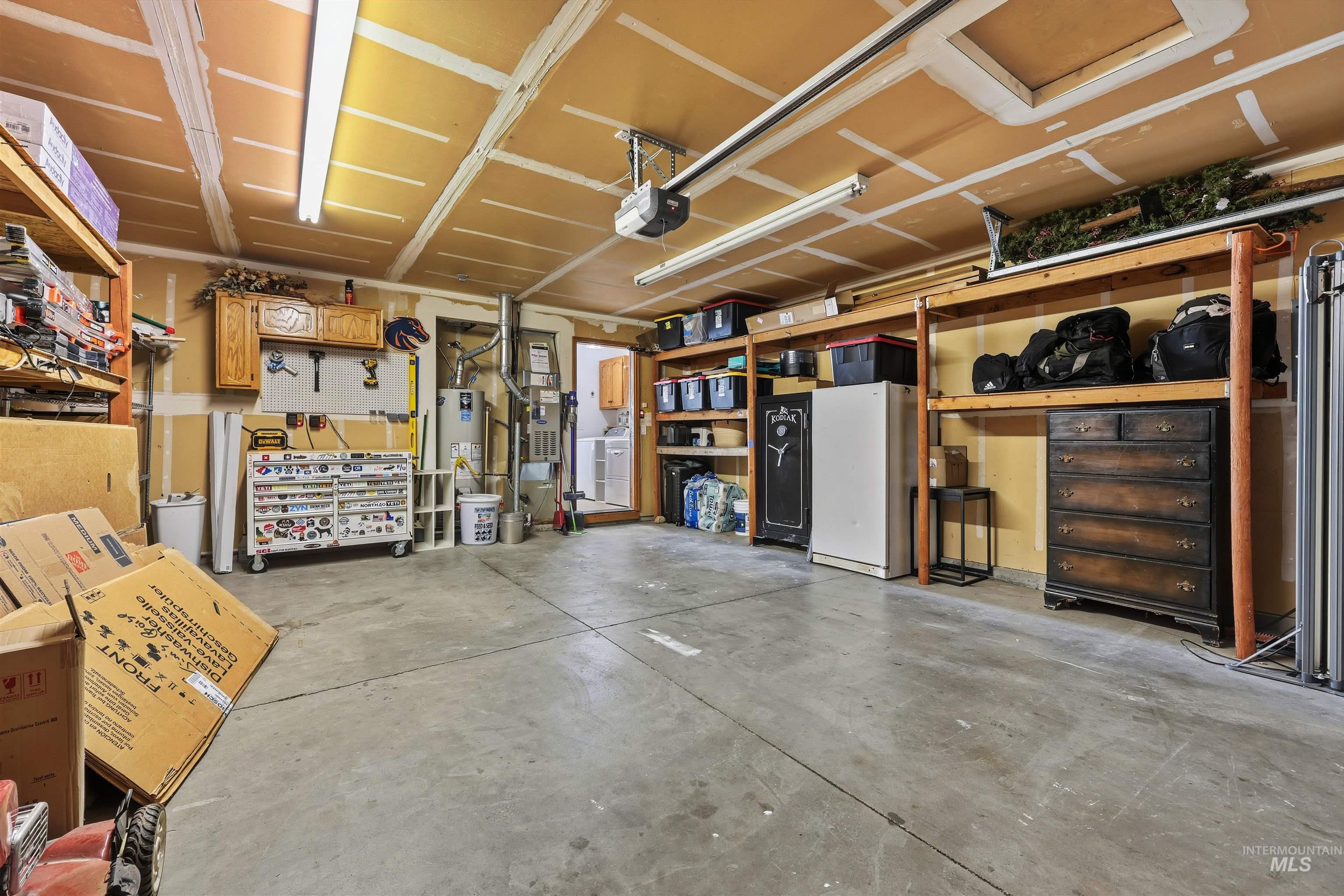 11078 W Tidewater Ct, Boise, Idaho 83713, 3 Bedrooms, 2 Bathrooms, Residential For Sale, Price $449,900, 98968480