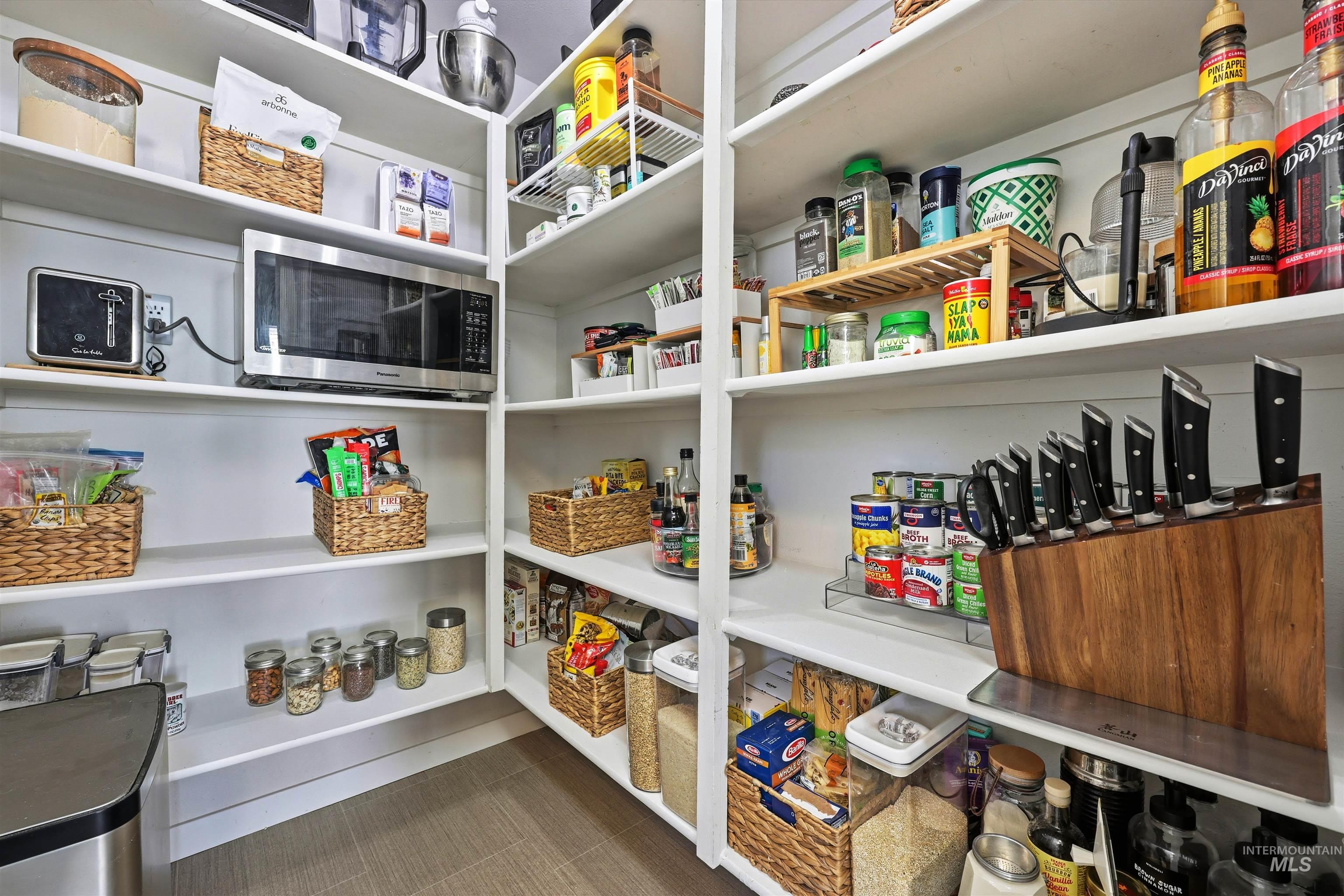 11078 W Tidewater Ct, Boise, Idaho 83713, 3 Bedrooms, 2 Bathrooms, Residential For Sale, Price $449,900, 98968480