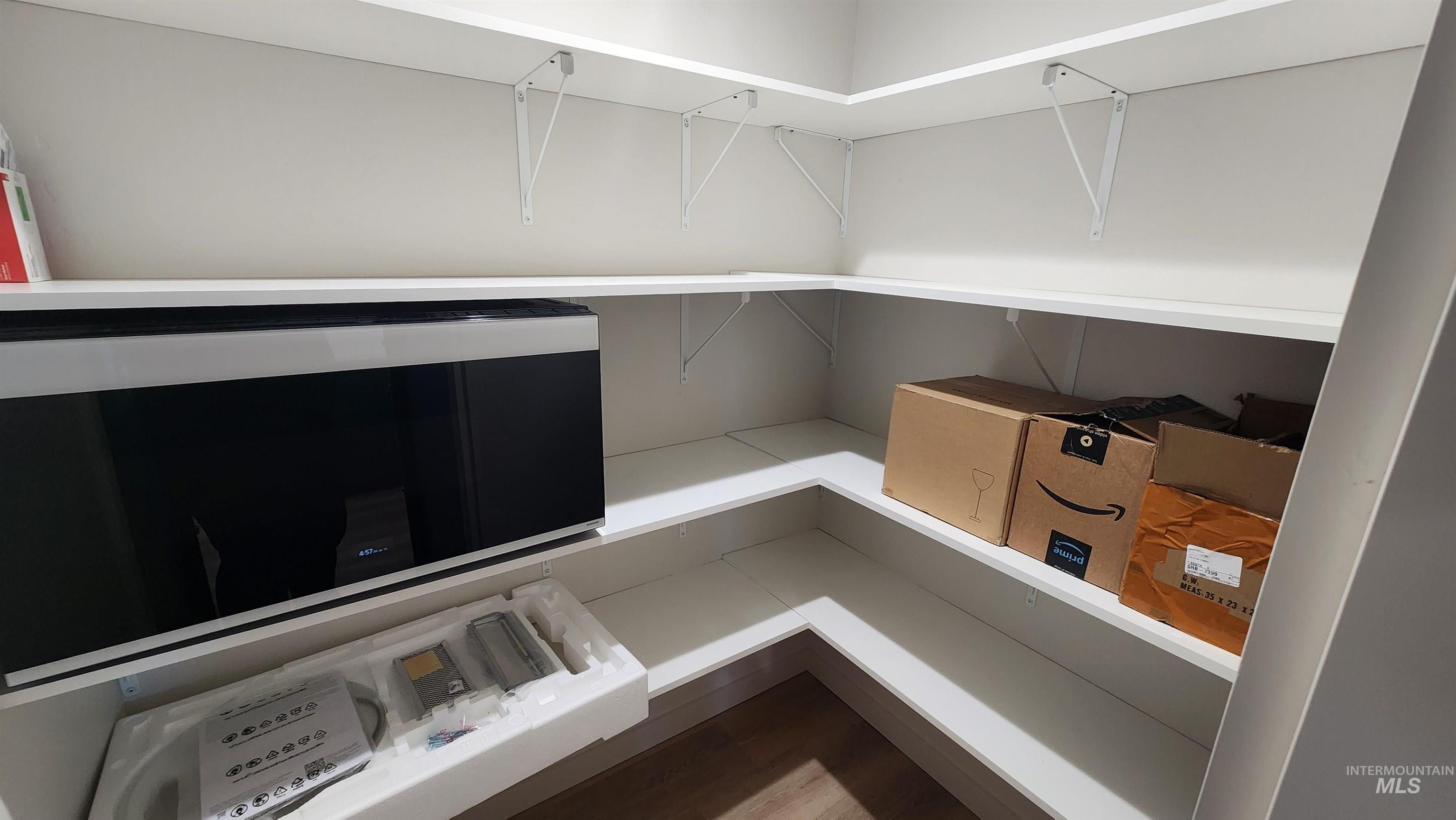 1733 Canyon Crest Way, Lewiston, Idaho 83501, 3 Bedrooms, 2.5 Bathrooms, Residential For Sale, Price $595,000, 98968484