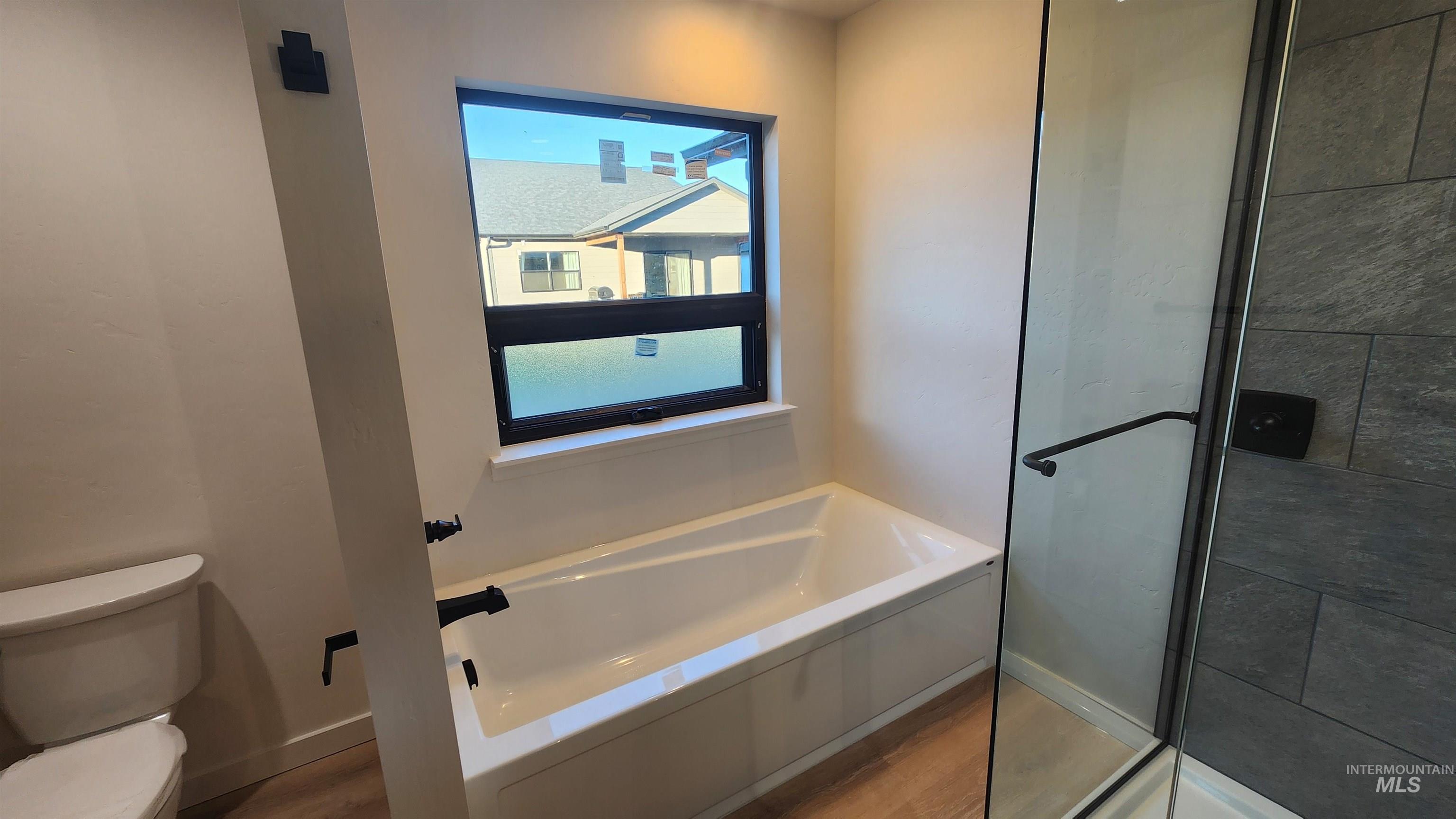 1733 Canyon Crest Way, Lewiston, Idaho 83501, 3 Bedrooms, 2.5 Bathrooms, Residential For Sale, Price $595,000, 98968484