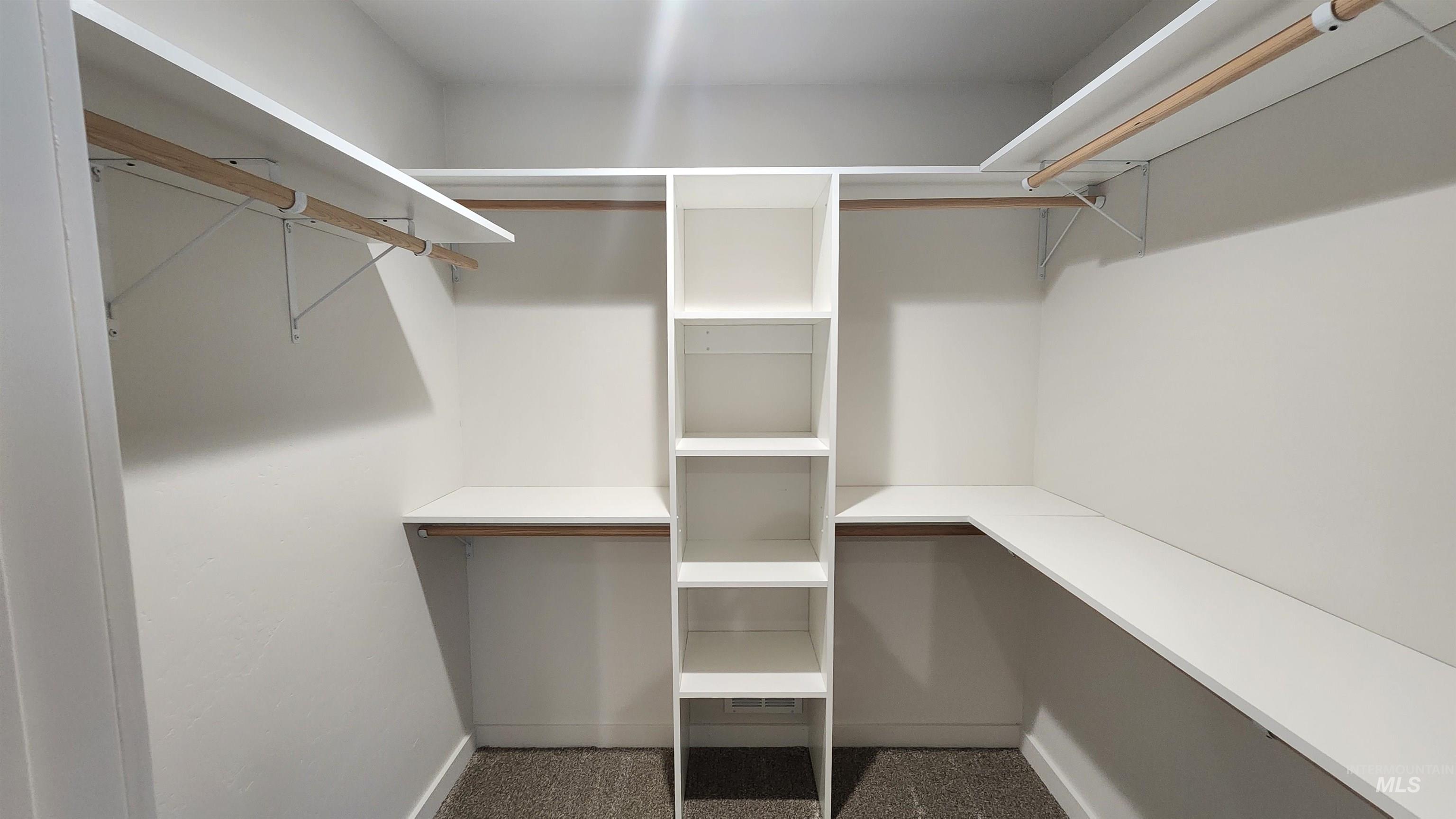 1733 Canyon Crest Way, Lewiston, Idaho 83501, 3 Bedrooms, 2.5 Bathrooms, Residential For Sale, Price $595,000, 98968484