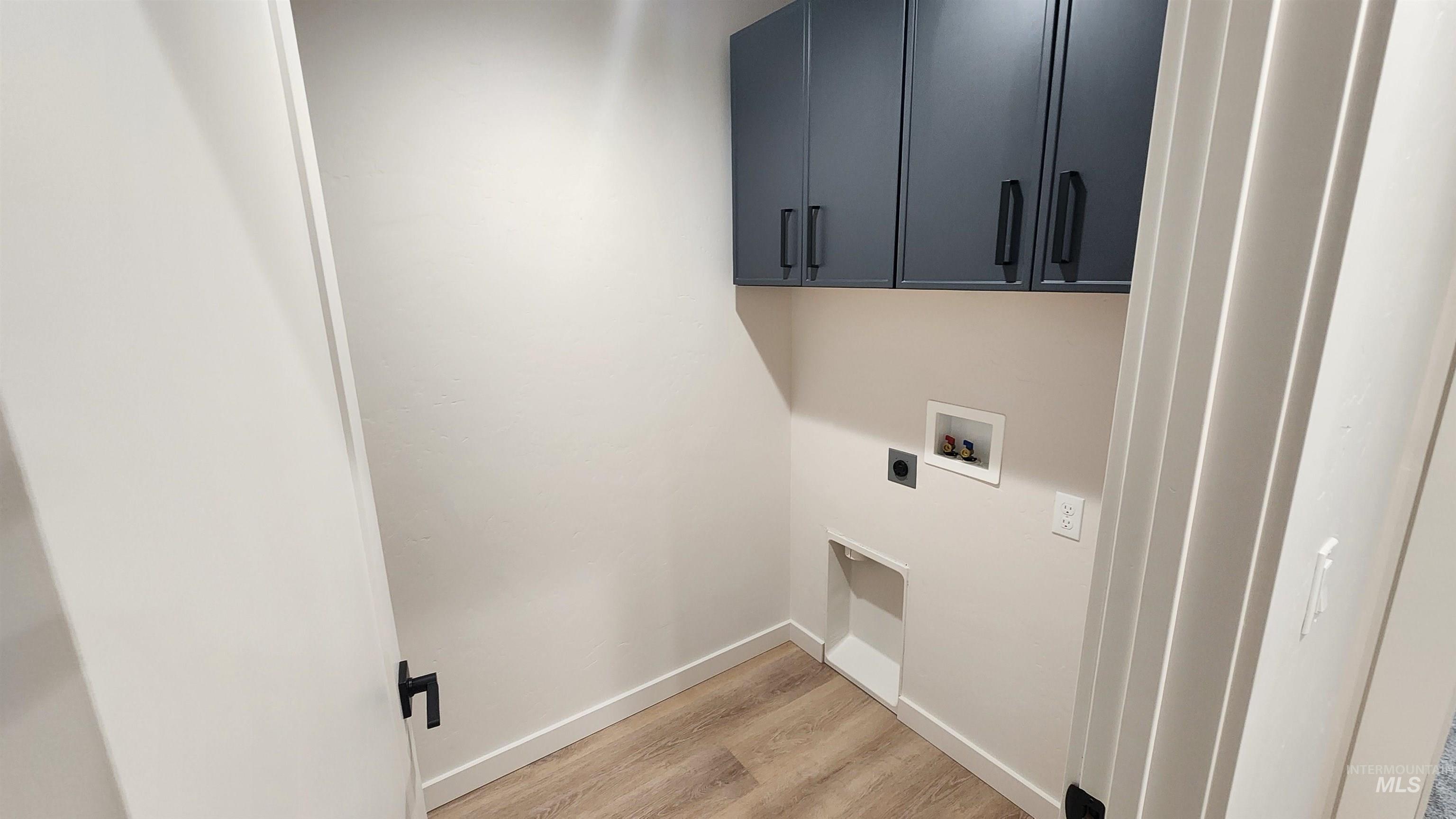 1733 Canyon Crest Way, Lewiston, Idaho 83501, 3 Bedrooms, 2.5 Bathrooms, Residential For Sale, Price $595,000, 98968484