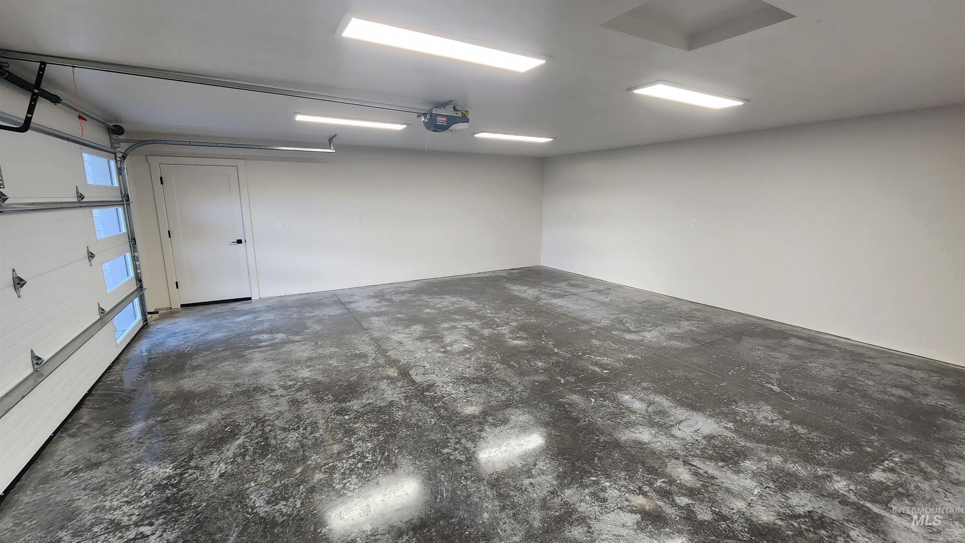 1733 Canyon Crest Way, Lewiston, Idaho 83501, 3 Bedrooms, 2.5 Bathrooms, Residential For Sale, Price $595,000, 98968484