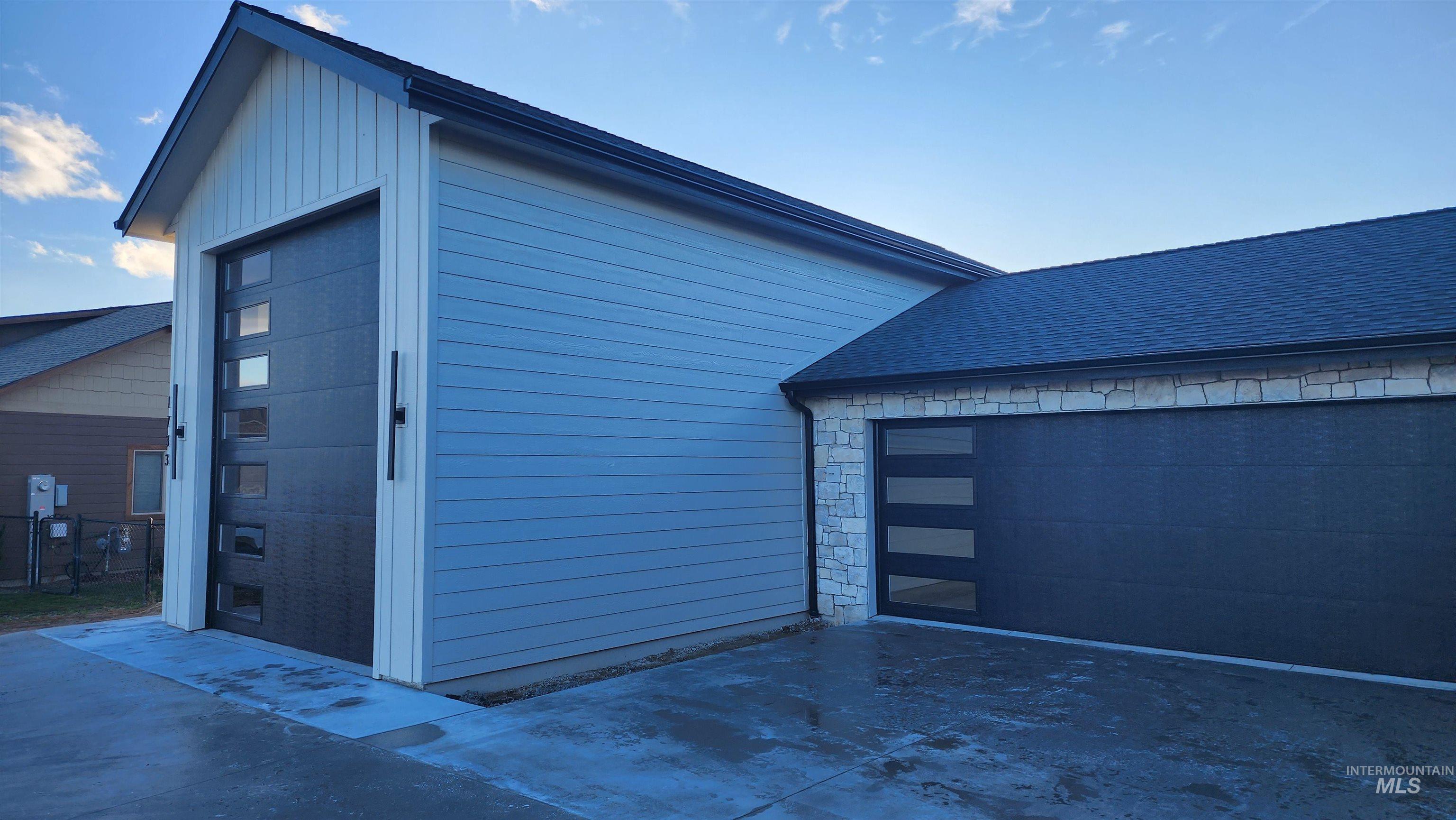 1733 Canyon Crest Way, Lewiston, Idaho 83501, 3 Bedrooms, 2.5 Bathrooms, Residential For Sale, Price $595,000, 98968484