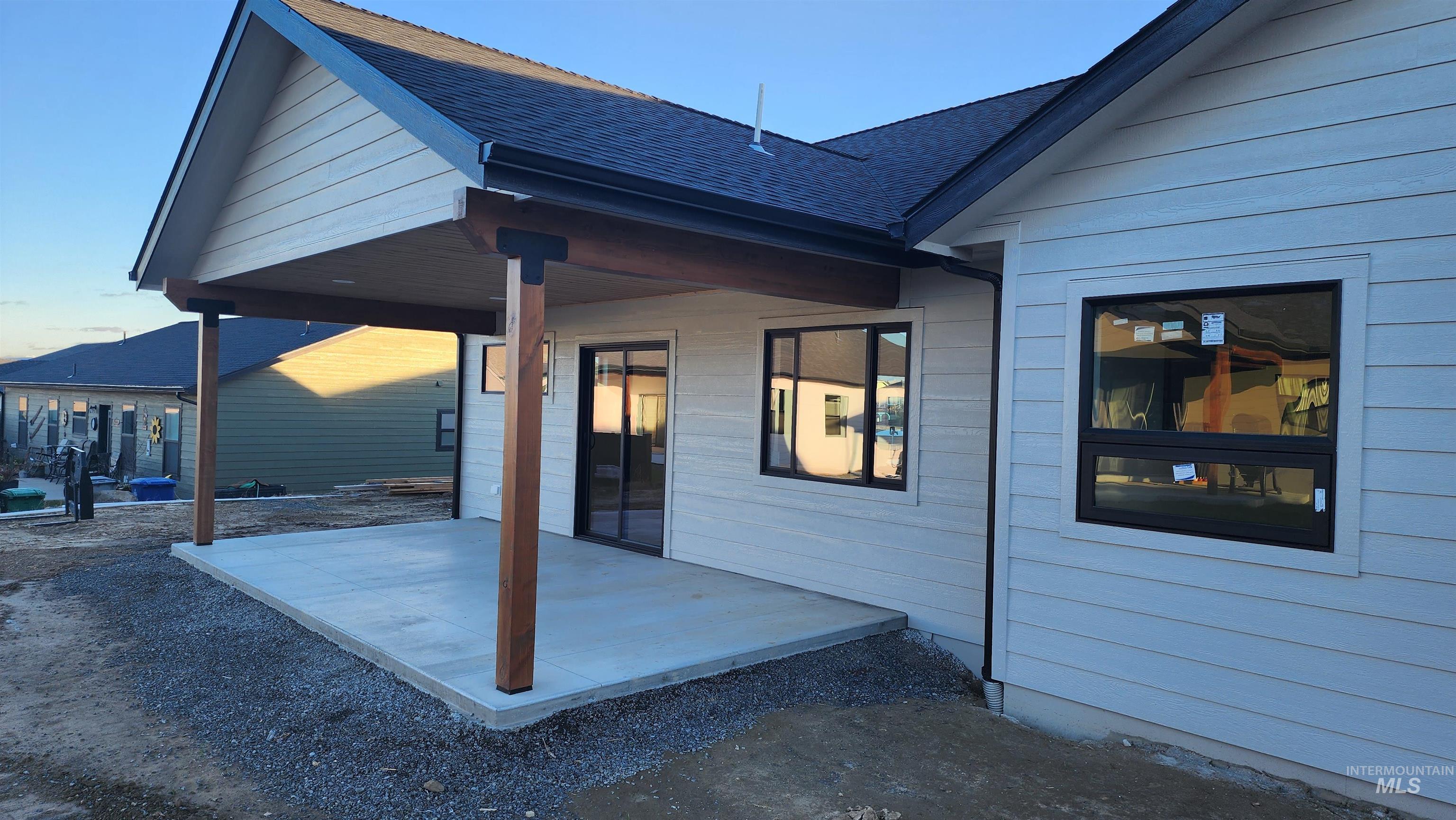 1733 Canyon Crest Way, Lewiston, Idaho 83501, 3 Bedrooms, 2.5 Bathrooms, Residential For Sale, Price $595,000, 98968484