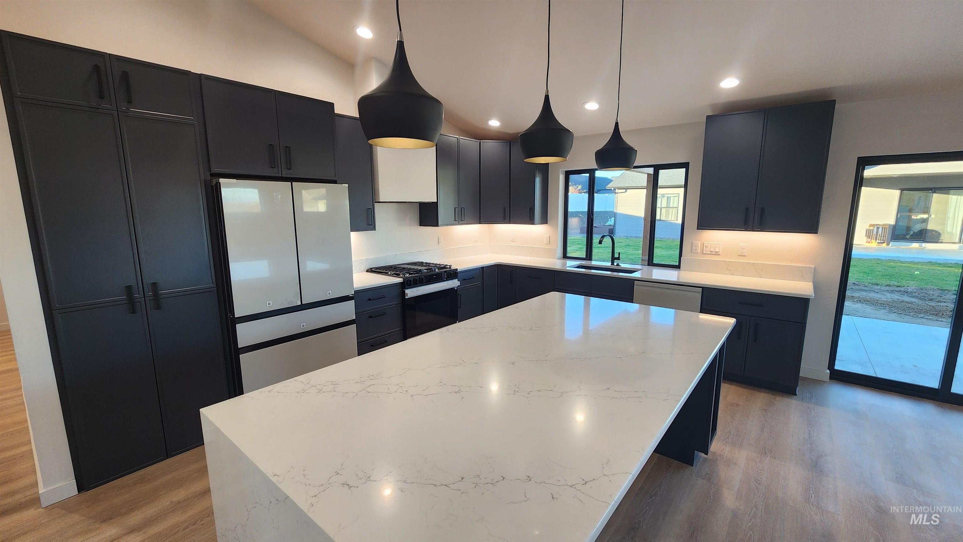 1733 Canyon Crest Way, Lewiston, Idaho 83501, 3 Bedrooms, 2.5 Bathrooms, Residential For Sale, Price $595,000, 98968484