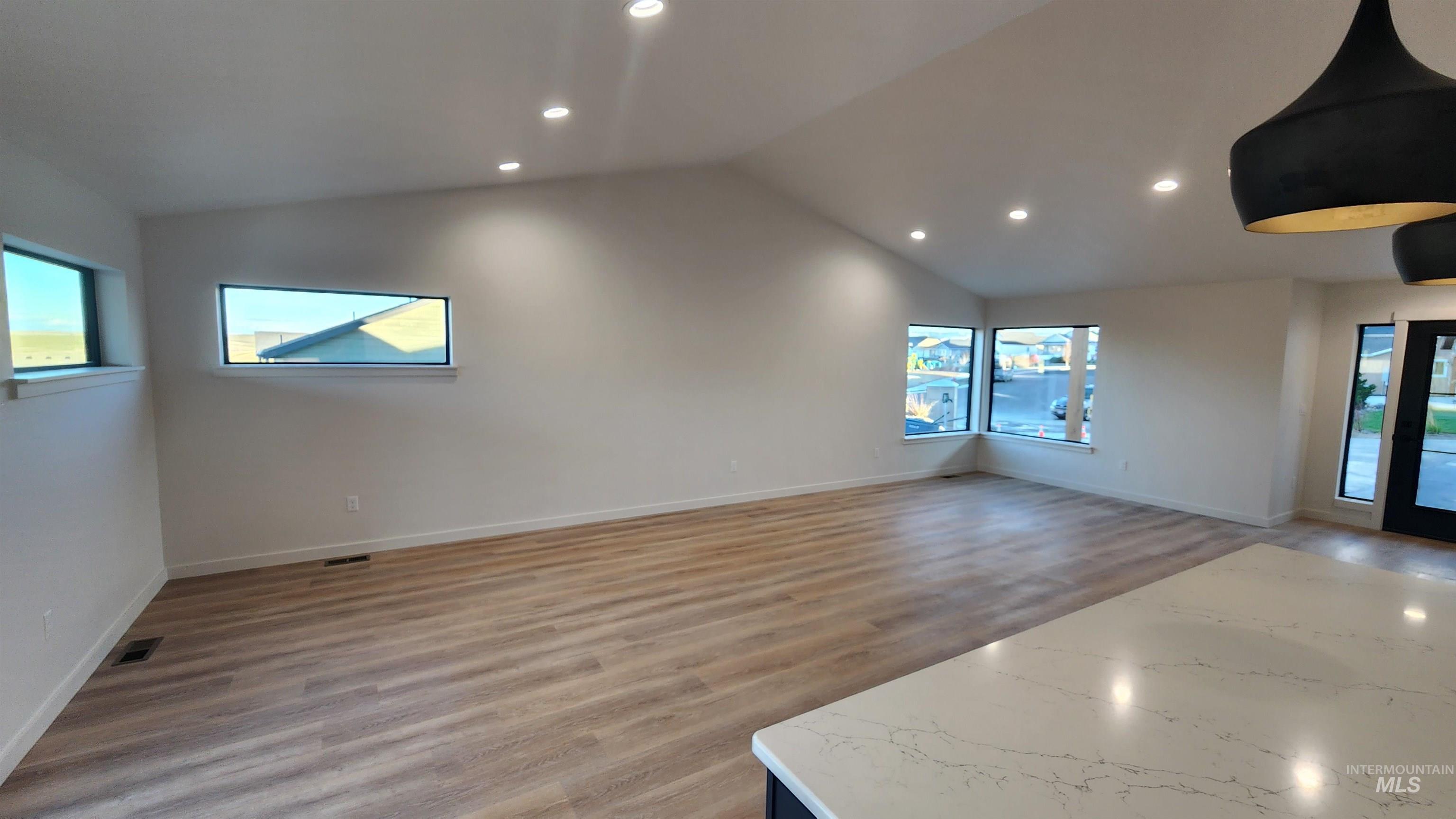 1733 Canyon Crest Way, Lewiston, Idaho 83501, 3 Bedrooms, 2.5 Bathrooms, Residential For Sale, Price $595,000, 98968484