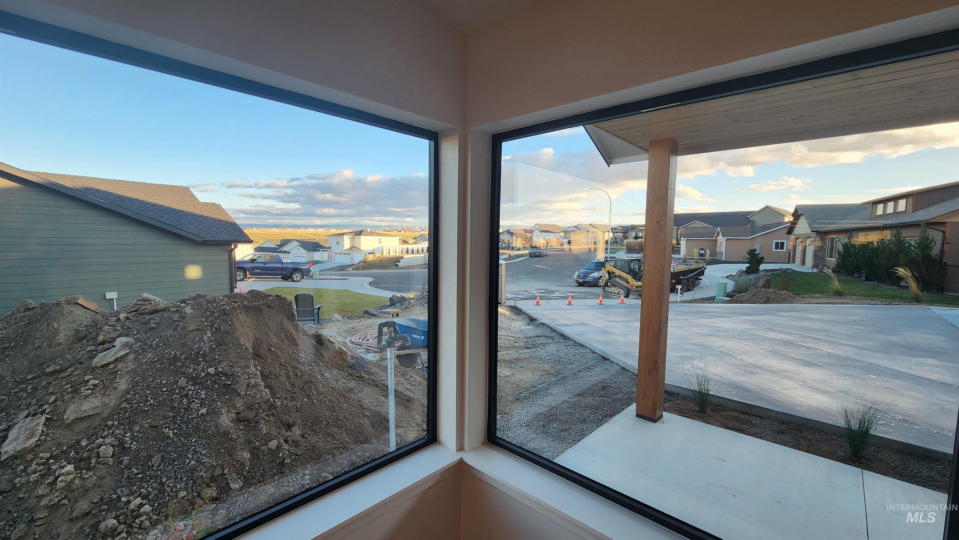 1733 Canyon Crest Way, Lewiston, Idaho 83501, 3 Bedrooms, 2.5 Bathrooms, Residential For Sale, Price $595,000, 98968484