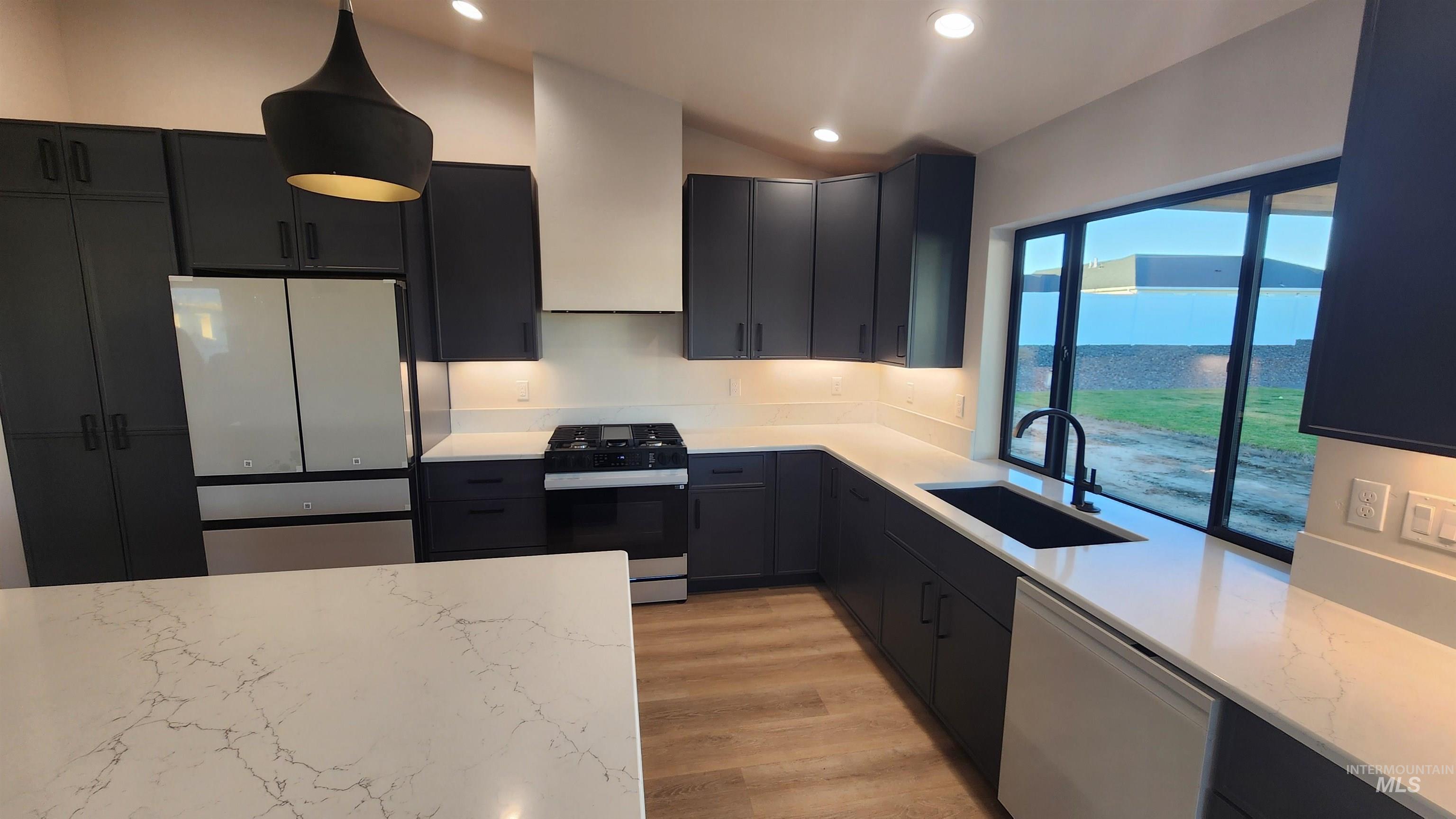 1733 Canyon Crest Way, Lewiston, Idaho 83501, 3 Bedrooms, 2.5 Bathrooms, Residential For Sale, Price $595,000, 98968484