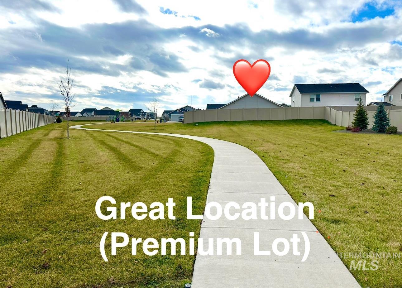 Surrounding community featuring a residential view