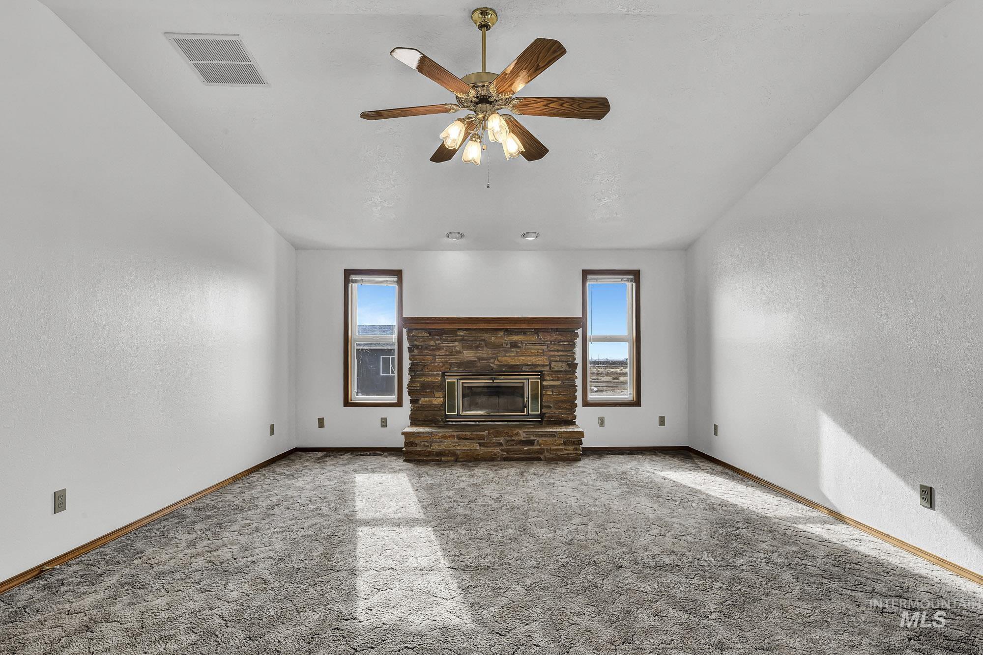 4675 SW Lark Dr, Mountain Home, Idaho 83647, 3 Bedrooms, 2 Bathrooms, Residential For Sale, Price $865,000, 98968503