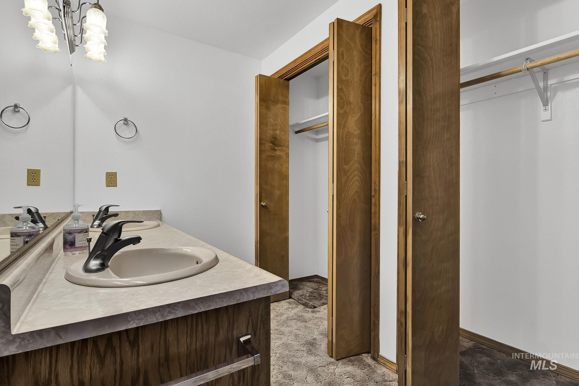 4675 SW Lark Dr, Mountain Home, Idaho 83647, 3 Bedrooms, 2 Bathrooms, Residential For Sale, Price $865,000, 98968503