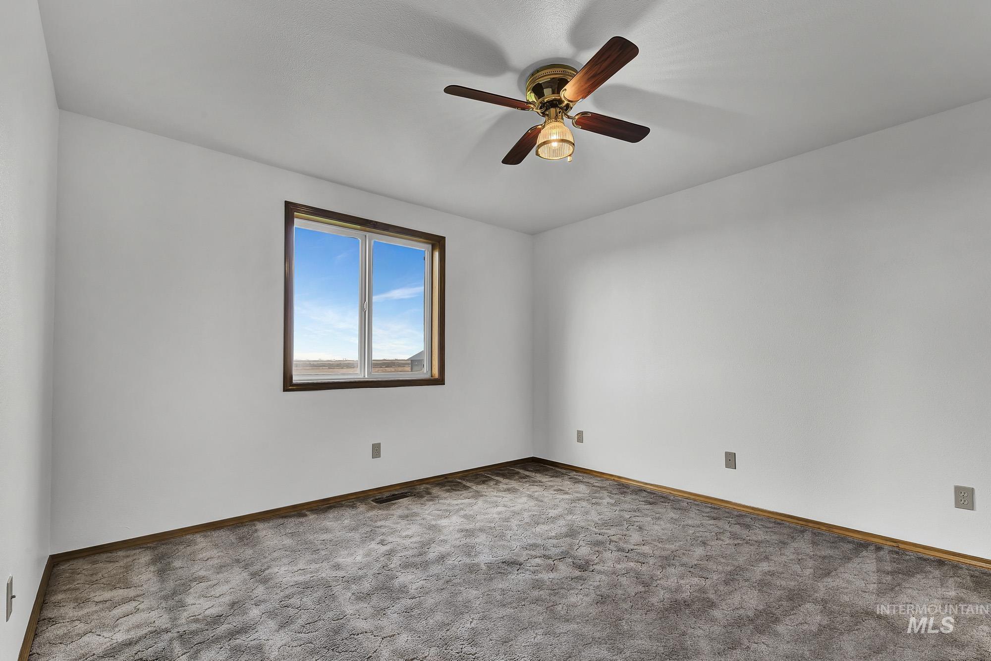 4675 SW Lark Dr, Mountain Home, Idaho 83647, 3 Bedrooms, 2 Bathrooms, Residential For Sale, Price $865,000, 98968503