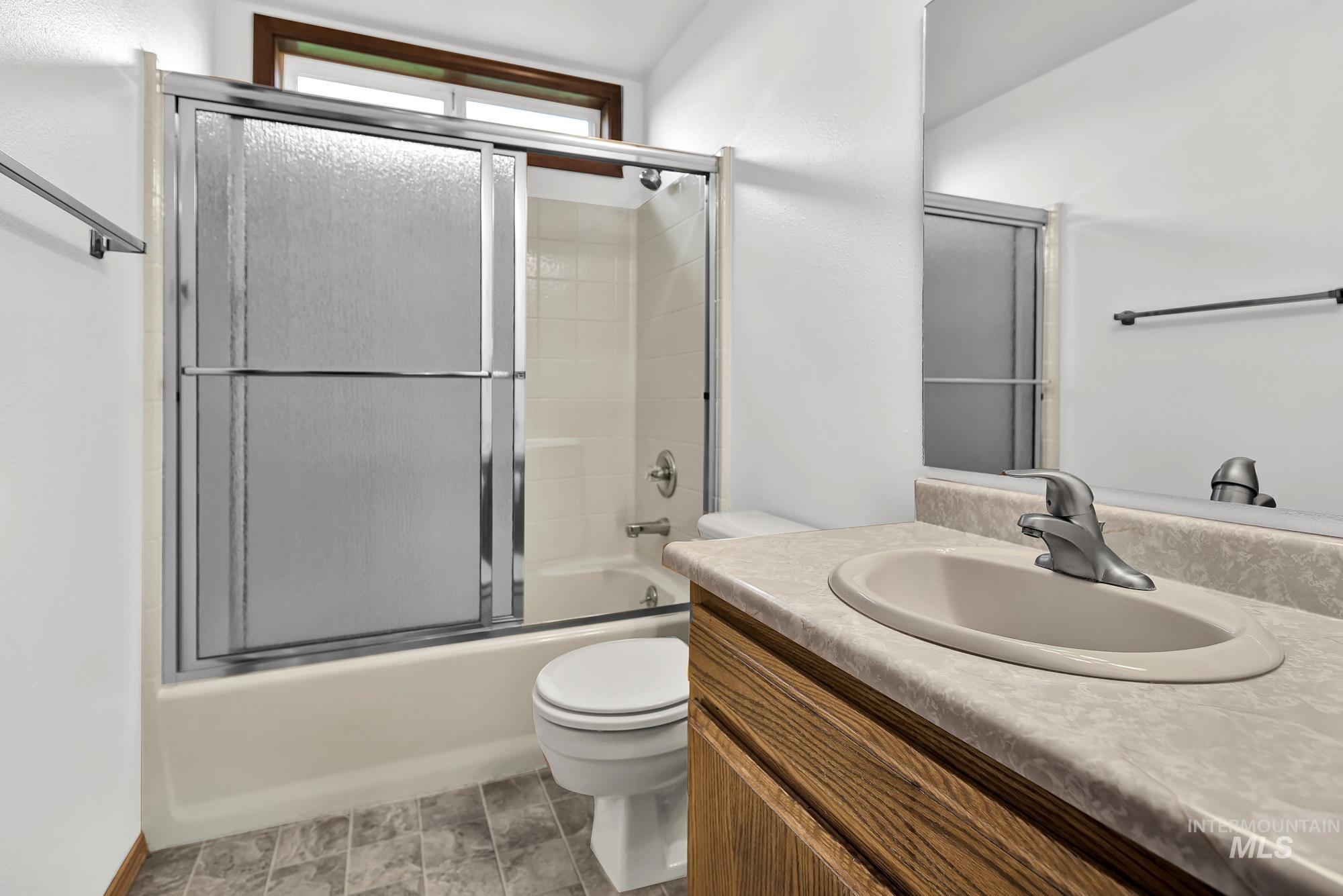 4675 SW Lark Dr, Mountain Home, Idaho 83647, 3 Bedrooms, 2 Bathrooms, Residential For Sale, Price $865,000, 98968503