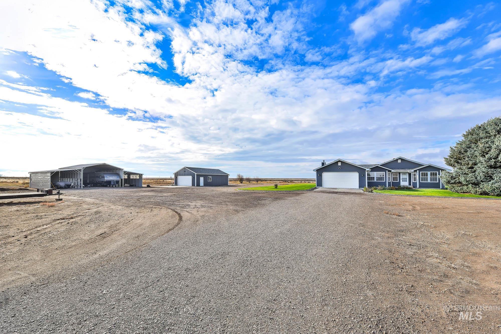 4675 SW Lark Dr, Mountain Home, Idaho 83647, 3 Bedrooms, 2 Bathrooms, Residential For Sale, Price $865,000, 98968503