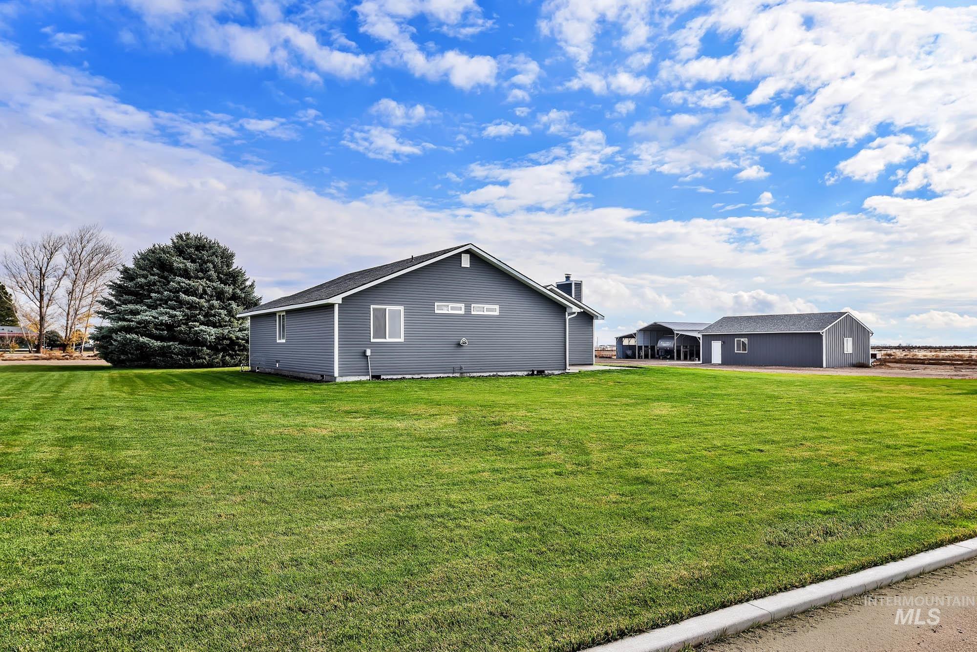 4675 SW Lark Dr, Mountain Home, Idaho 83647, 3 Bedrooms, 2 Bathrooms, Residential For Sale, Price $865,000, 98968503