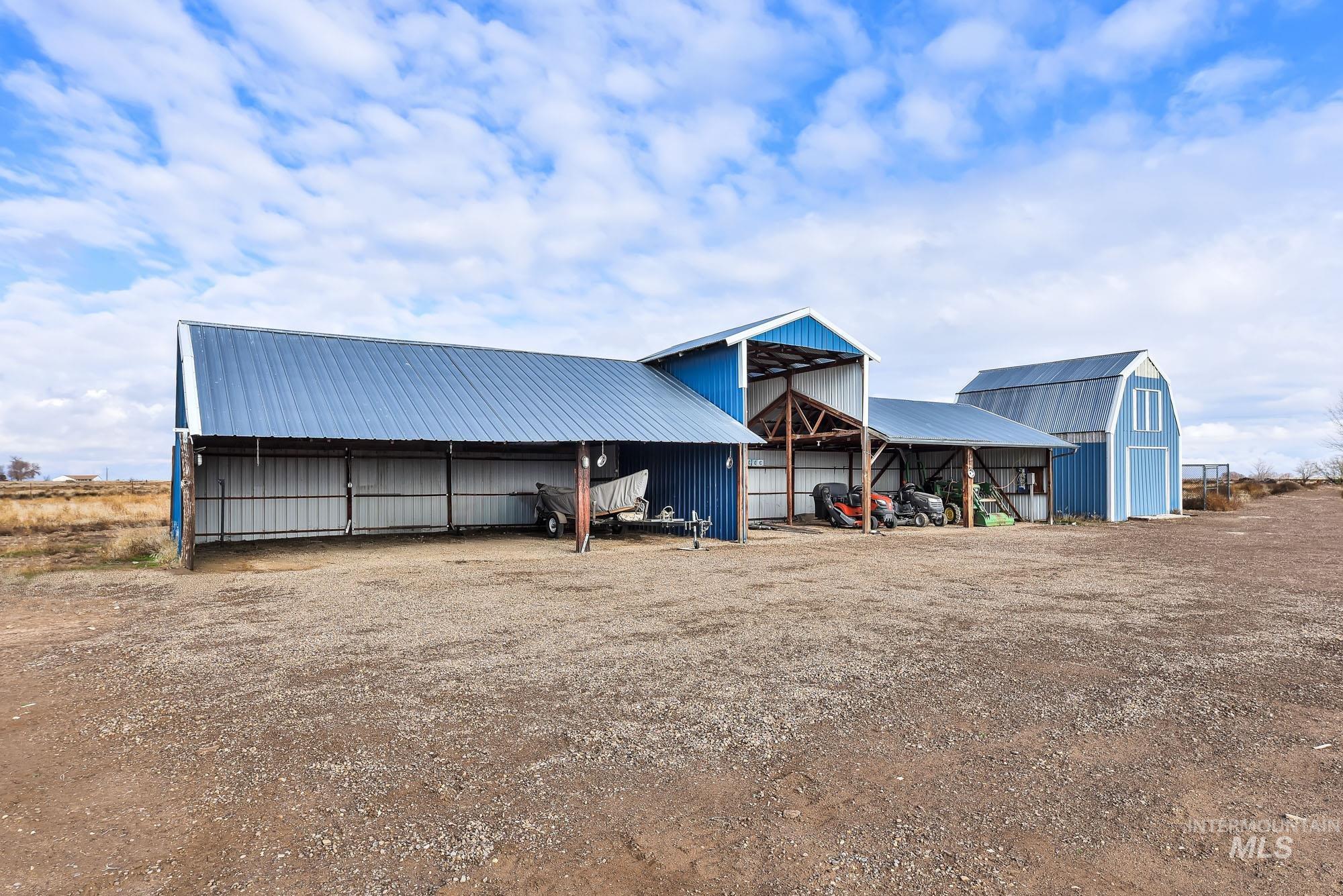 4675 SW Lark Dr, Mountain Home, Idaho 83647, 3 Bedrooms, 2 Bathrooms, Residential For Sale, Price $865,000, 98968503