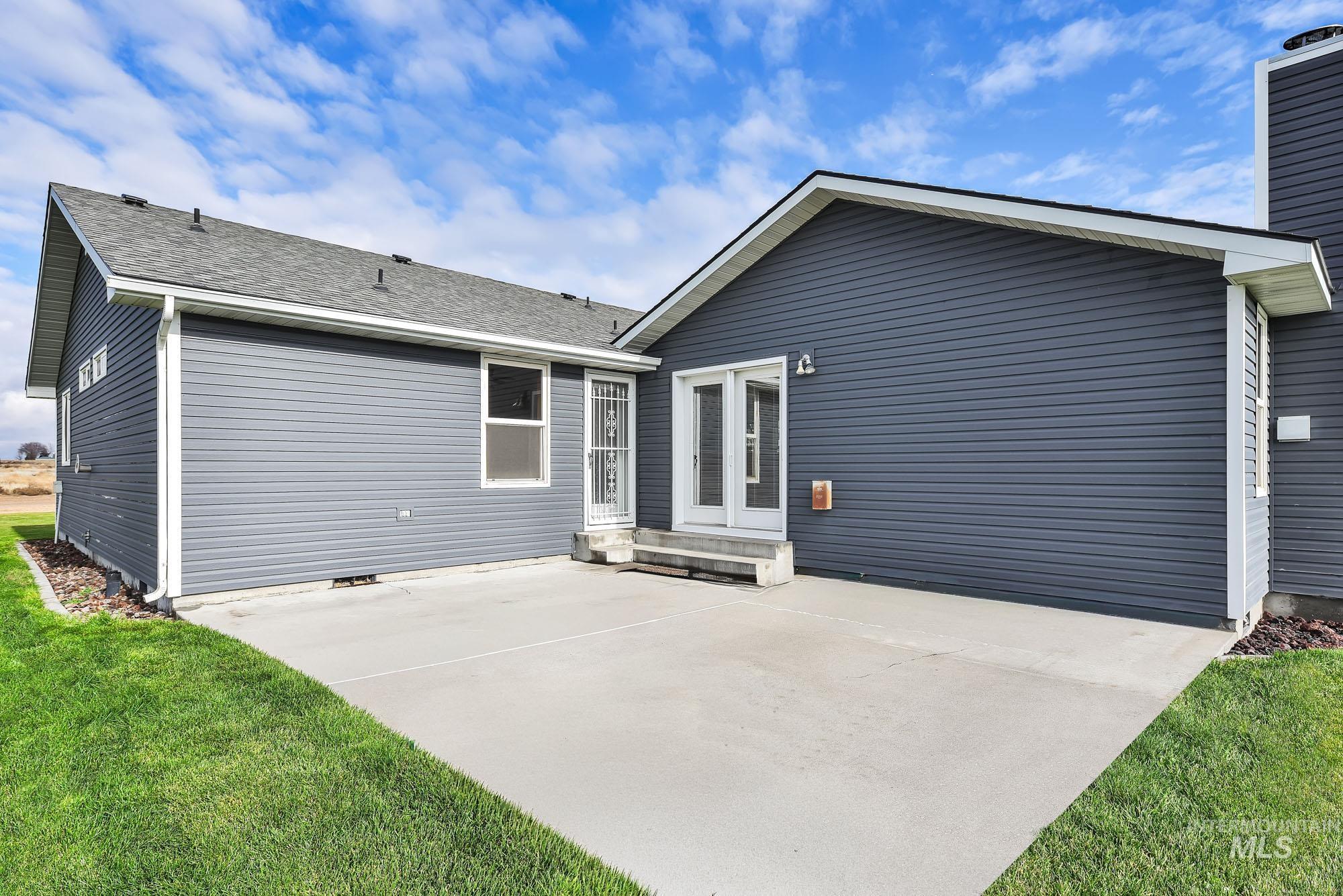 4675 SW Lark Dr, Mountain Home, Idaho 83647, 3 Bedrooms, 2 Bathrooms, Residential For Sale, Price $865,000, 98968503