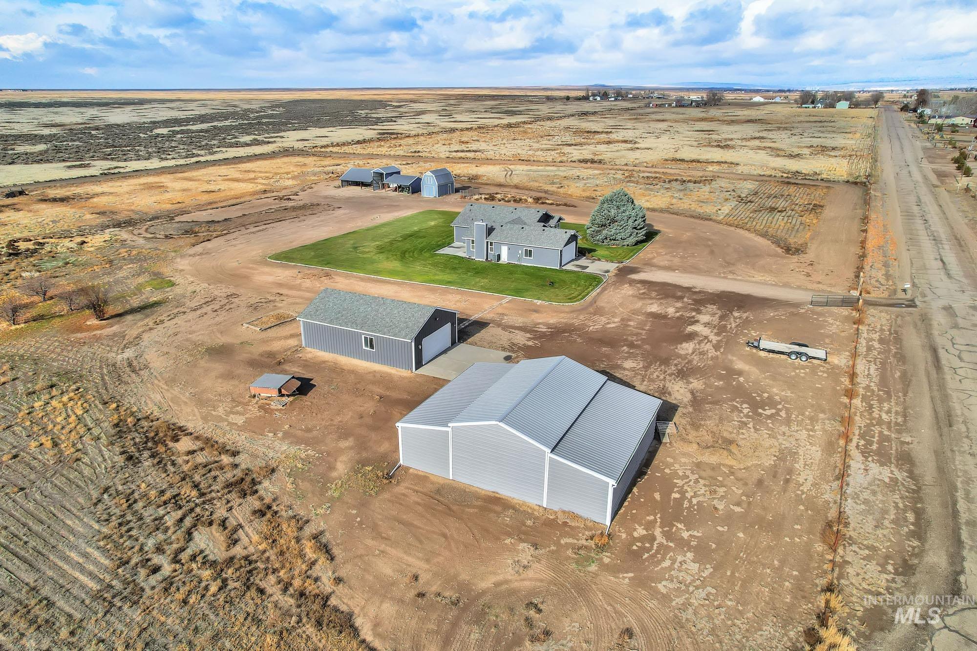 4675 SW Lark Dr, Mountain Home, Idaho 83647, 3 Bedrooms, 2 Bathrooms, Residential For Sale, Price $865,000, 98968503