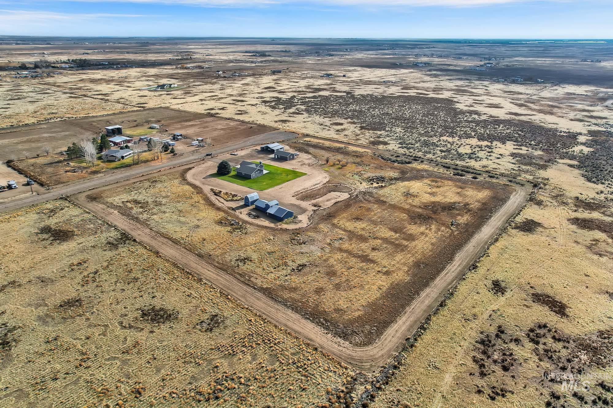 4675 SW Lark Dr, Mountain Home, Idaho 83647, 3 Bedrooms, 2 Bathrooms, Residential For Sale, Price $865,000, 98968503