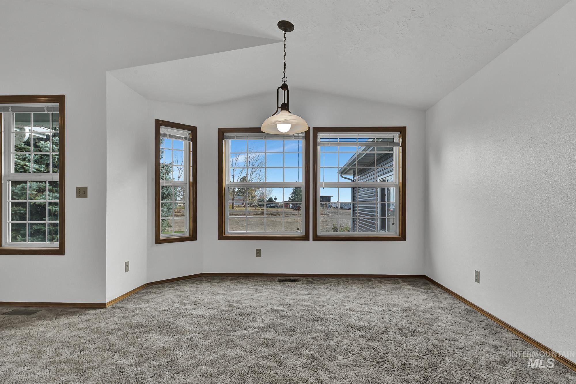 4675 SW Lark Dr, Mountain Home, Idaho 83647, 3 Bedrooms, 2 Bathrooms, Residential For Sale, Price $865,000, 98968503