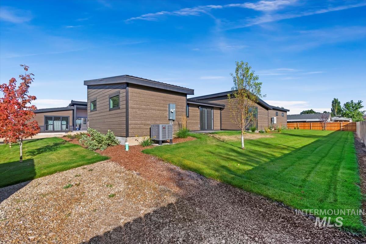 362 W London Street, Middleton, Idaho 83644, 2 Bedrooms, 2 Bathrooms, Rental For Rent, Price $1,800,MLS 98968510