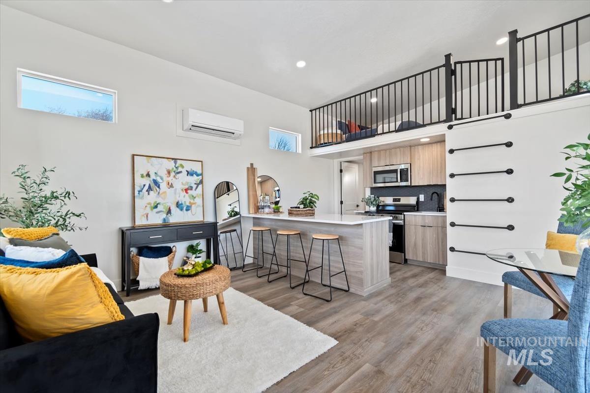 362 W London Street, Middleton, Idaho 83644, 2 Bedrooms, 2 Bathrooms, Rental For Rent, Price $1,800,MLS 98968510