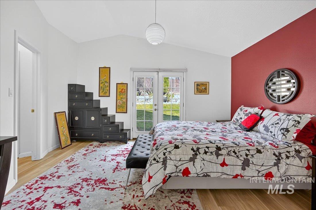 5672 W Drawbridge Dr., Boise, Idaho 83703, 3 Bedrooms, 2 Bathrooms, Residential For Sale, Price $455,000, 98968517