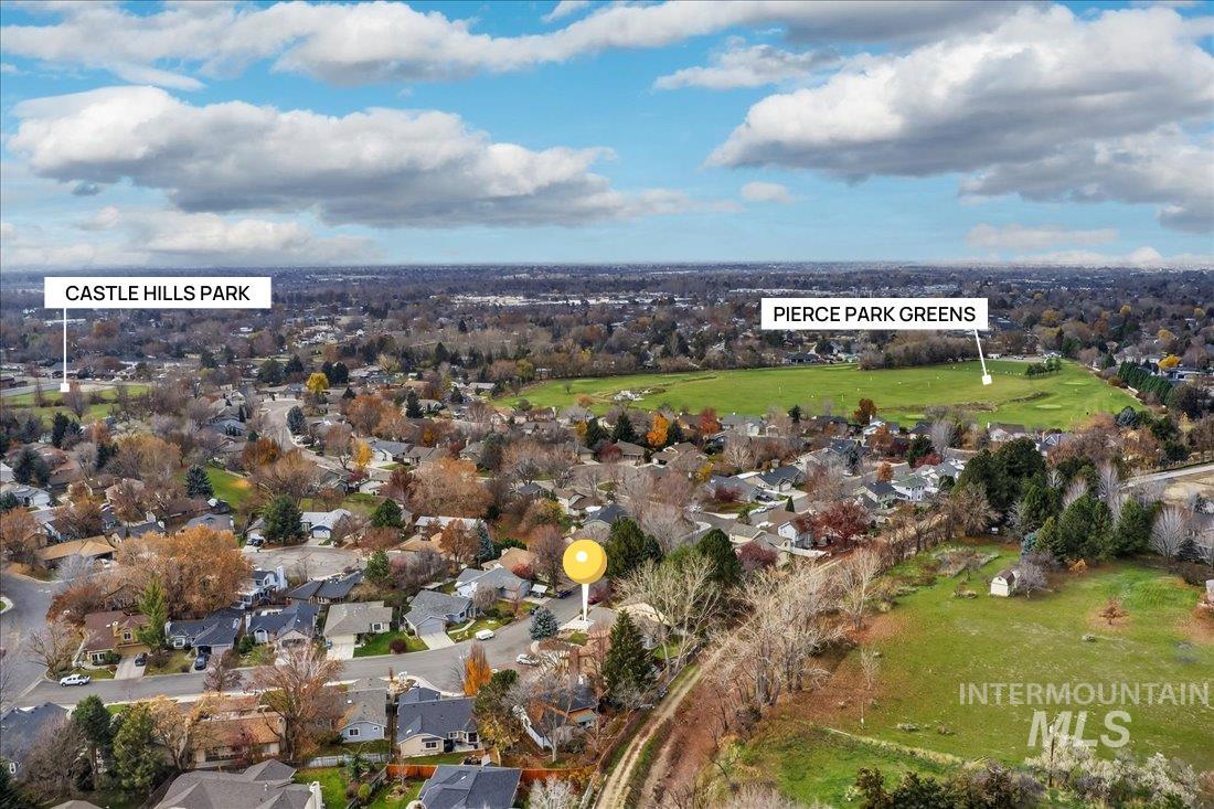 5672 W Drawbridge Dr., Boise, Idaho 83703, 3 Bedrooms, 2 Bathrooms, Residential For Sale, Price $455,000, 98968517