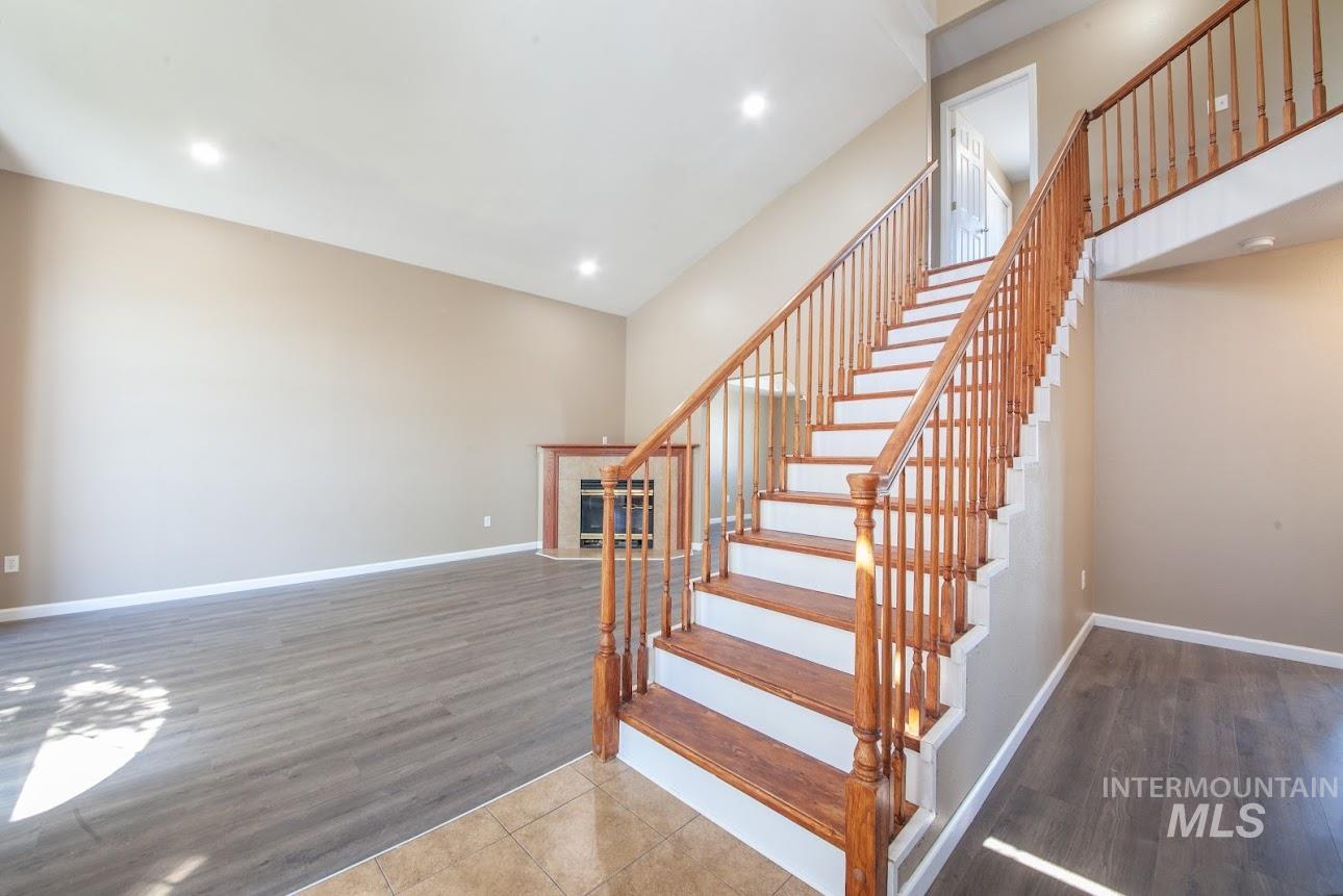 2975 Dove Dr, Clarkston, Washington 99403, 6 Bedrooms, 3.5 Bathrooms, Residential For Sale, Price $509,000, 98968518