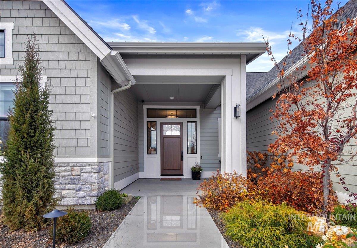 2735 N Fruniz Ave, Eagle, Idaho 83616, 4 Bedrooms, 3.5 Bathrooms, Residential For Sale, Price $1,189,000, 98968524