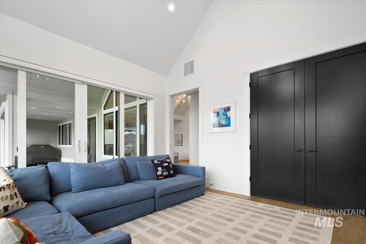 2735 N Fruniz Ave, Eagle, Idaho 83616, 4 Bedrooms, 3.5 Bathrooms, Residential For Sale, Price $1,189,000, 98968524