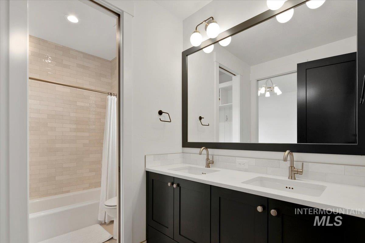 2735 N Fruniz Ave, Eagle, Idaho 83616, 4 Bedrooms, 3.5 Bathrooms, Residential For Sale, Price $1,189,000, 98968524