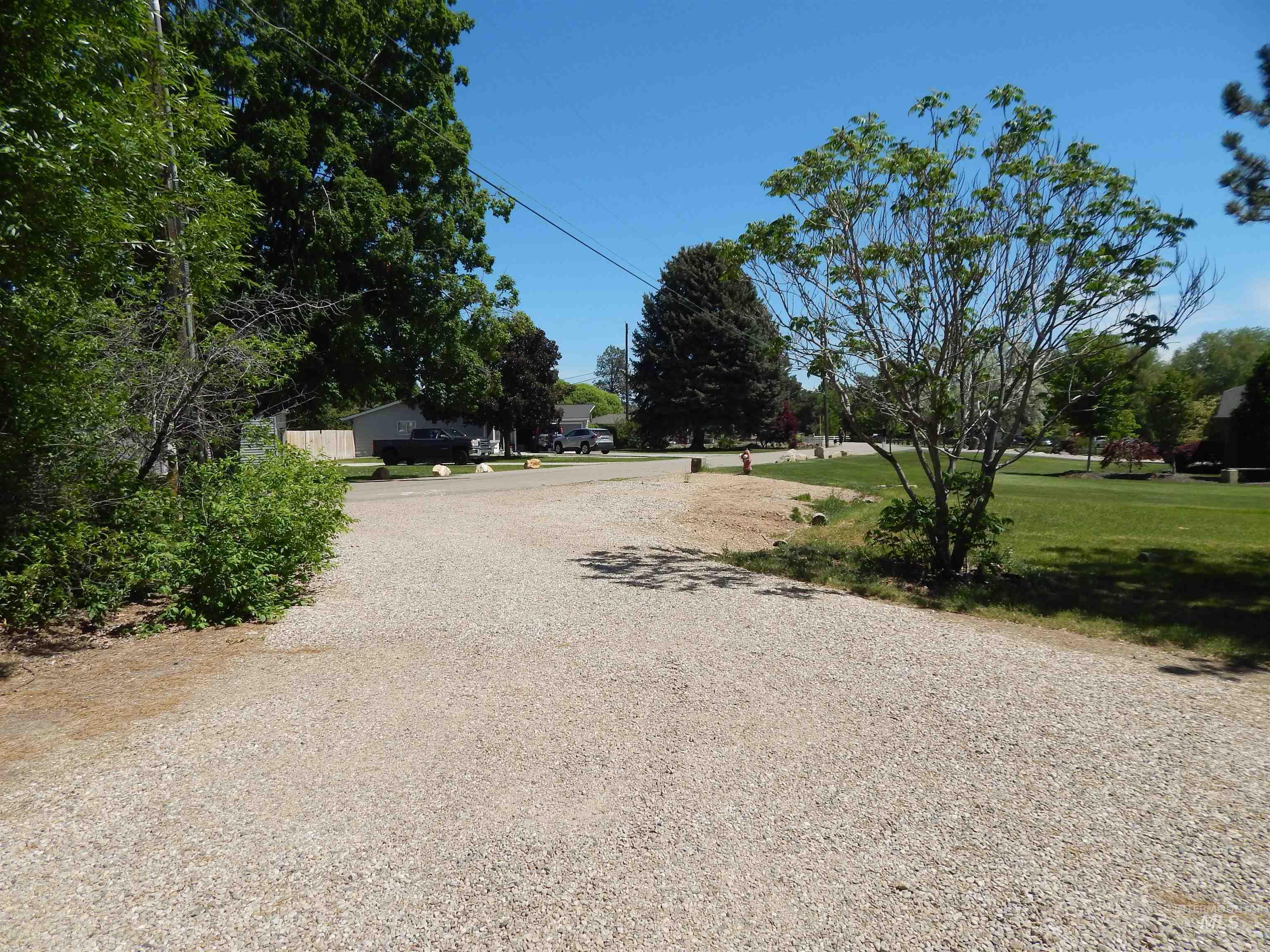 View of dirt / gravel road