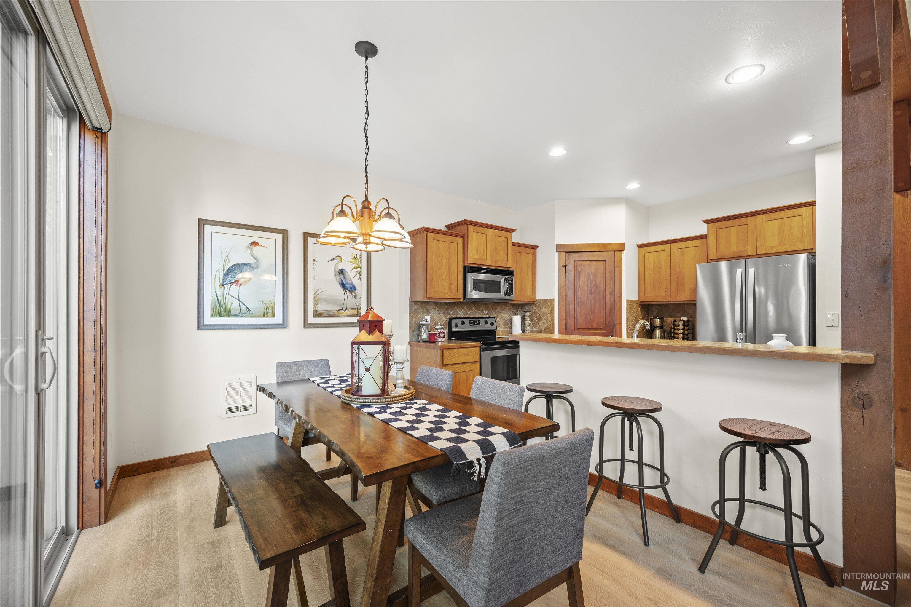 817 Reedy Lane, McCall, Idaho 83638, 3 Bedrooms, 2 Bathrooms, Residential For Sale, Price $669,900, 98968533