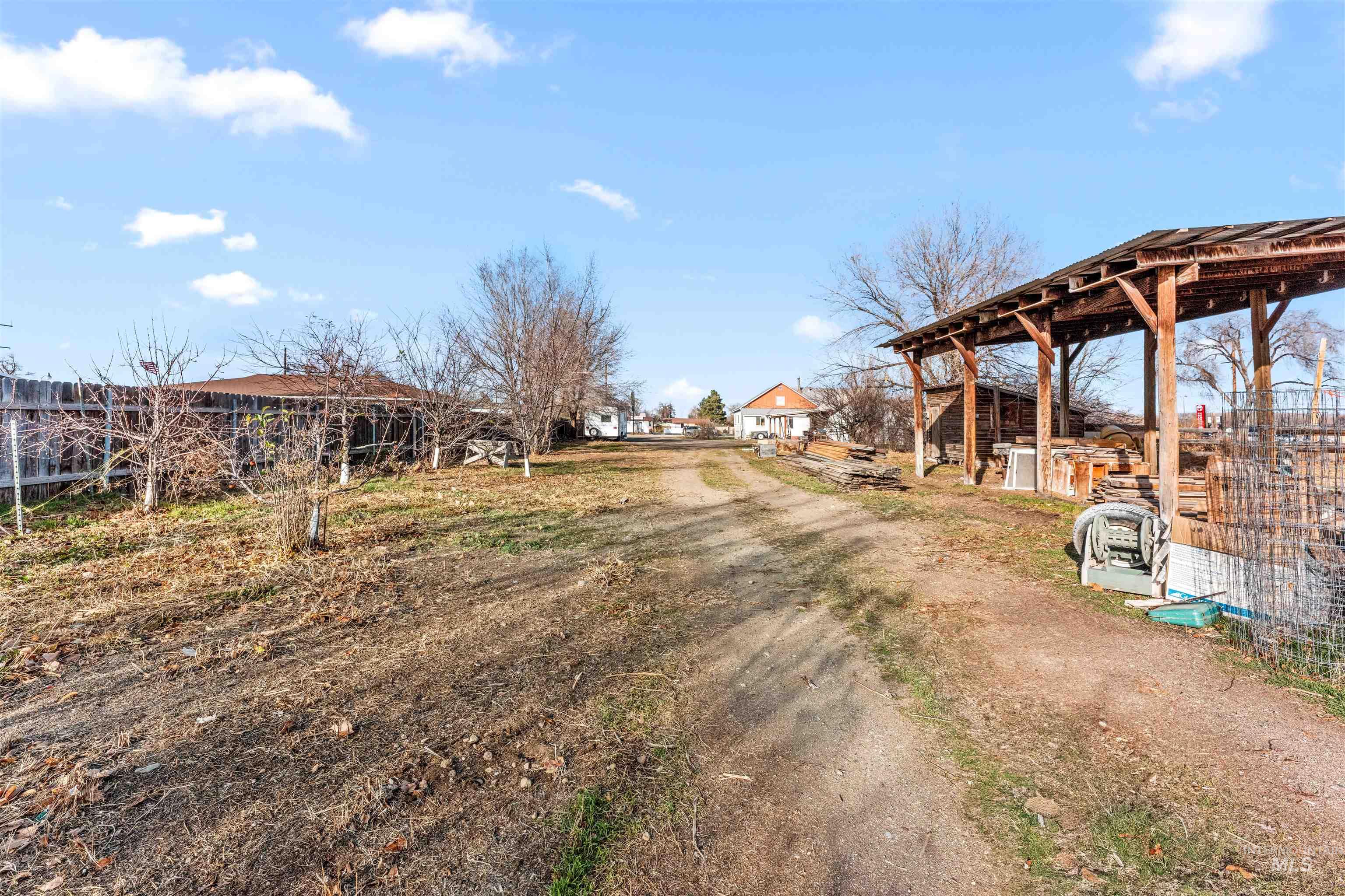 View of dirt / gravel road