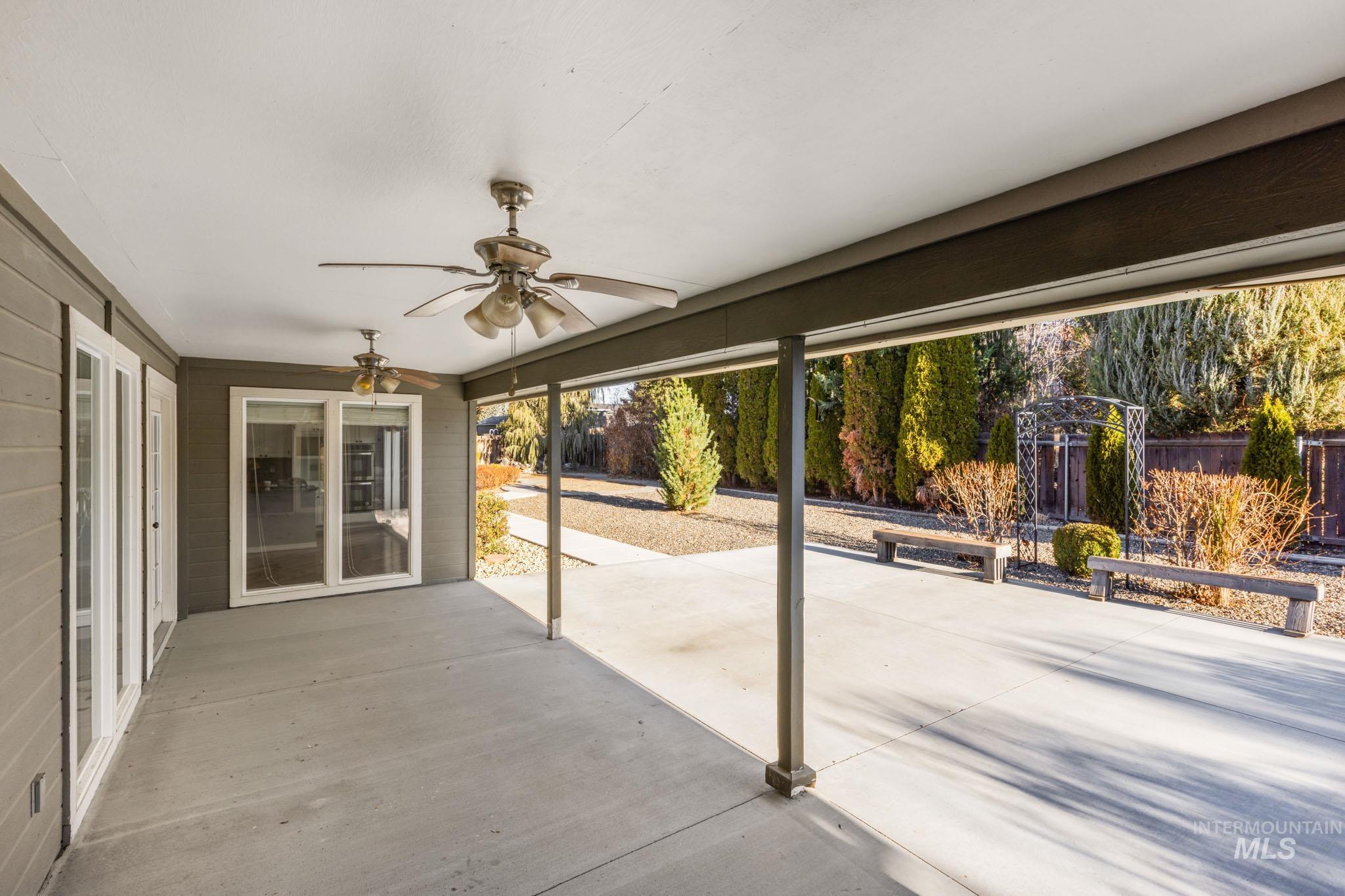 View of patio / terrace with ceiling fan