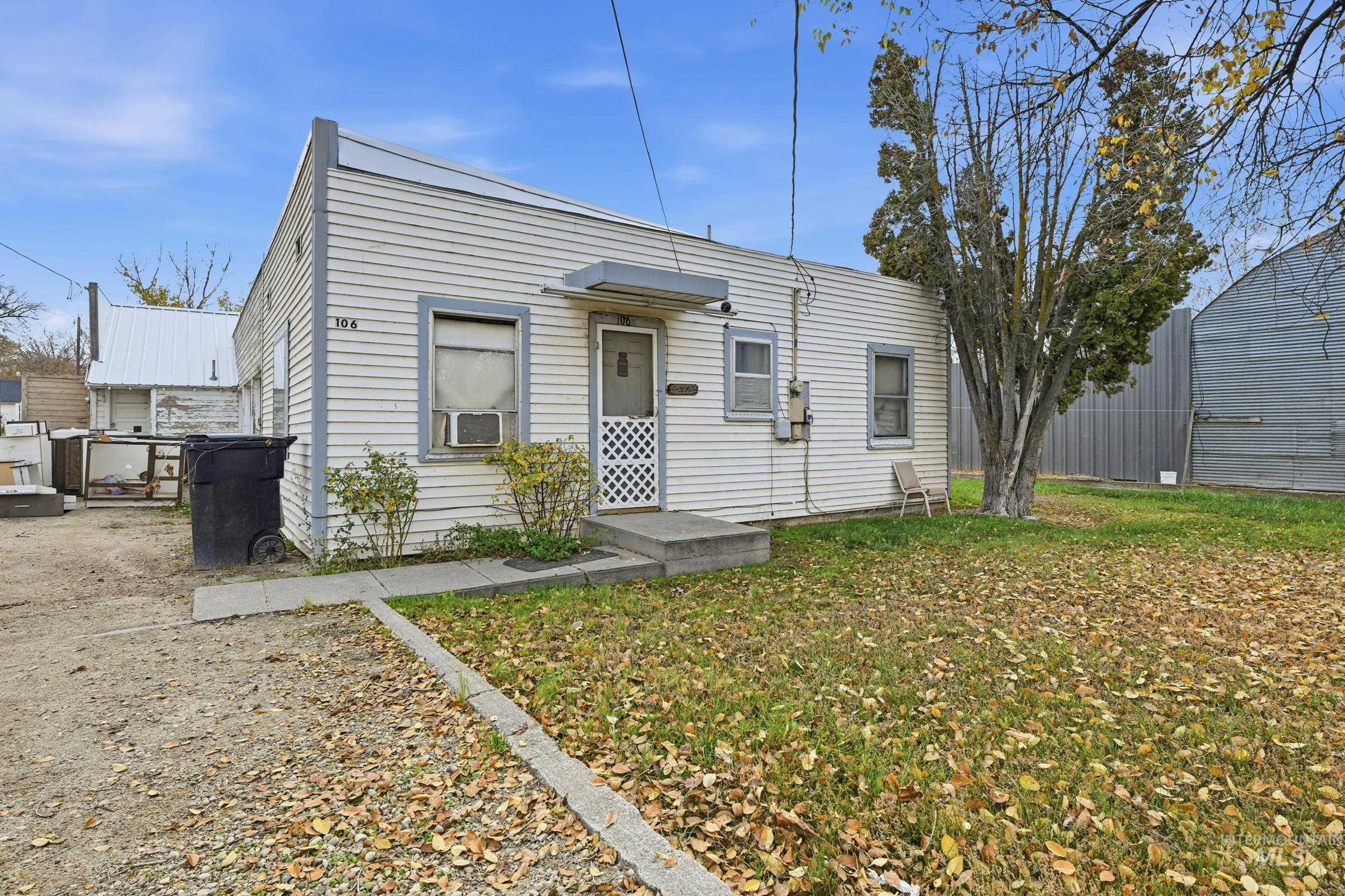 106 N 5th St, Parma, Idaho 83660, 1 Bedroom, 1 Bathroom, Residential Income For Sale, Price $240,000,MLS 98968543