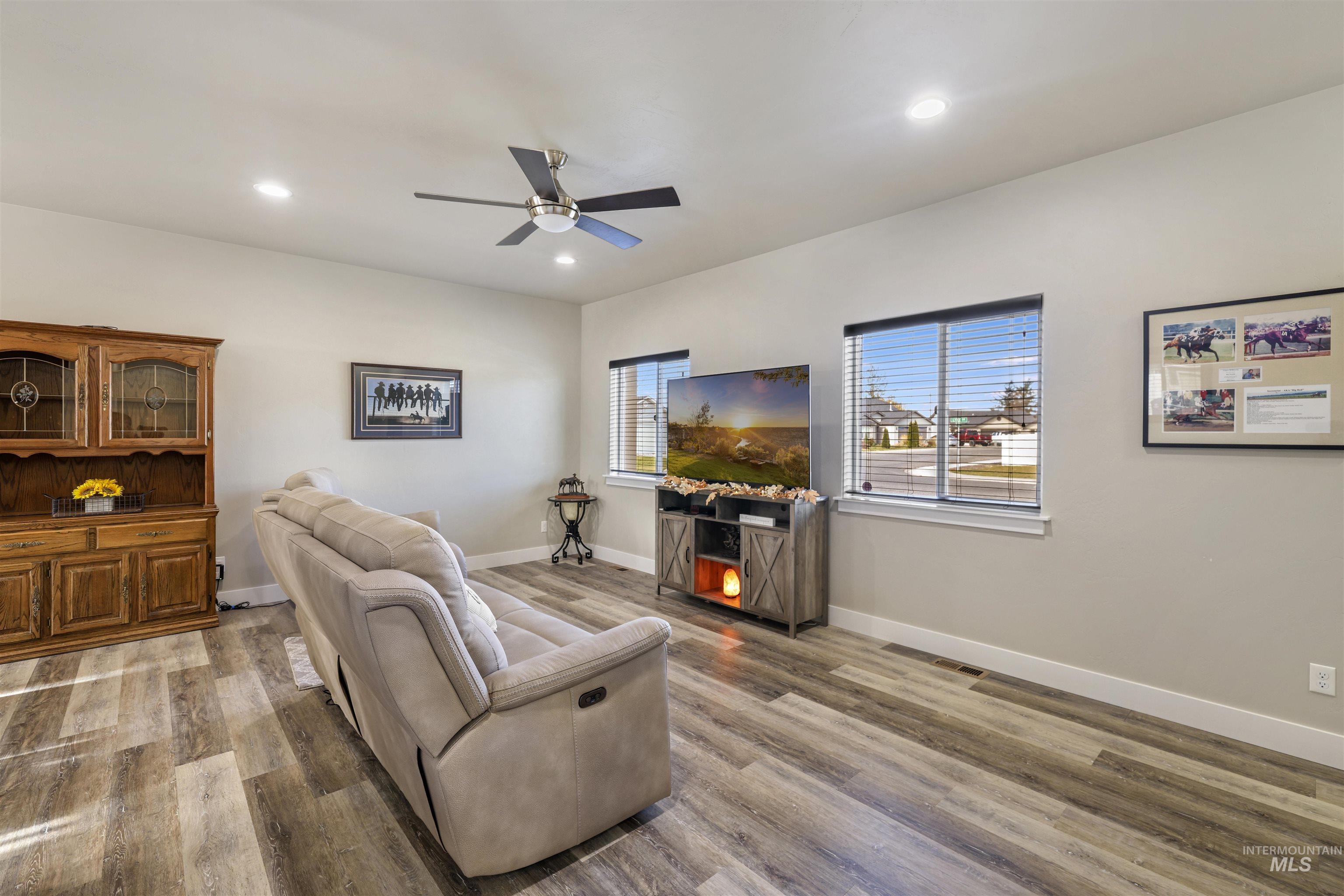 831 Lynx Dr, Jerome, Idaho 83338, 3 Bedrooms, 2 Bathrooms, Residential For Sale, Price $345,000, 98968544