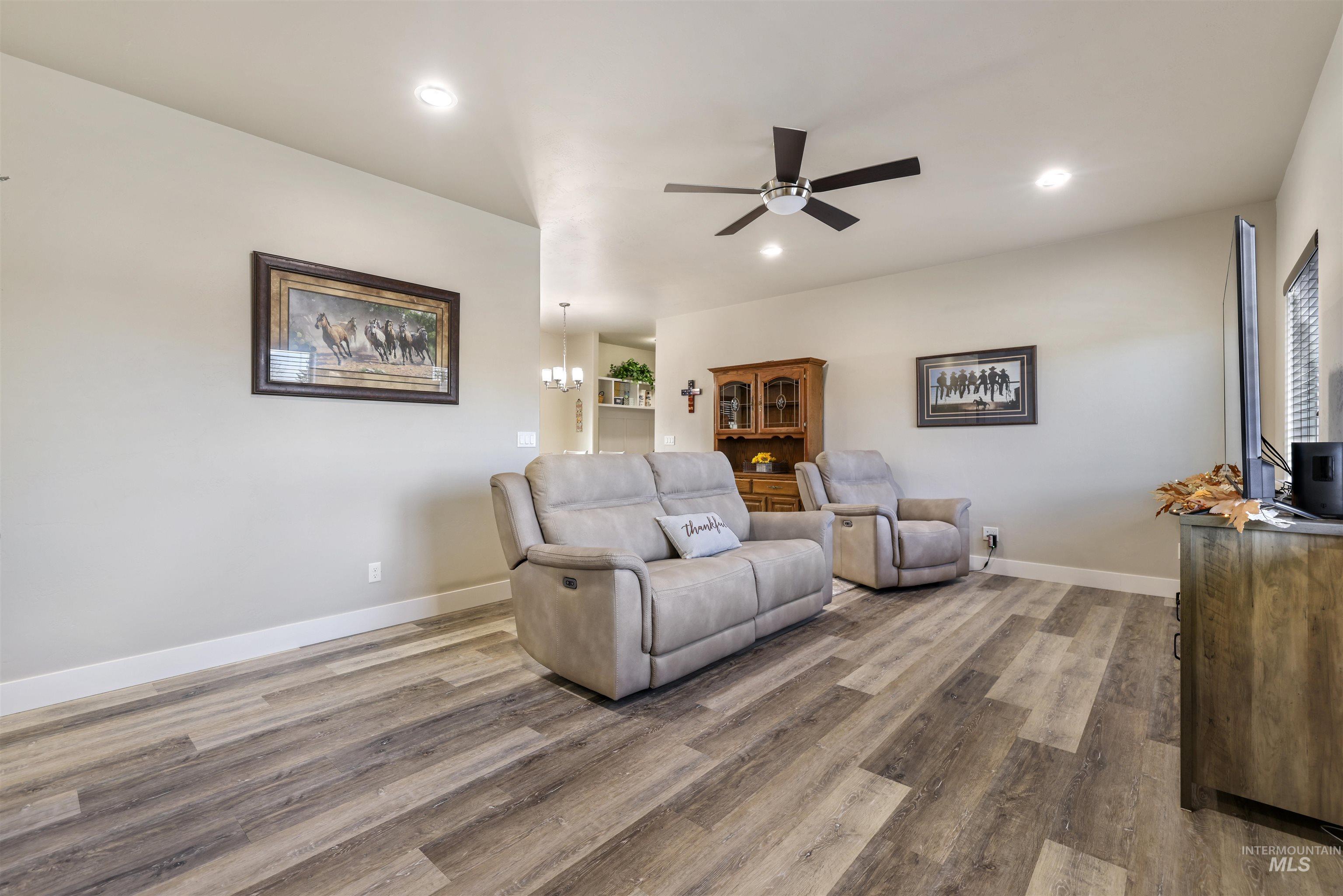 831 Lynx Dr, Jerome, Idaho 83338, 3 Bedrooms, 2 Bathrooms, Residential For Sale, Price $345,000, 98968544