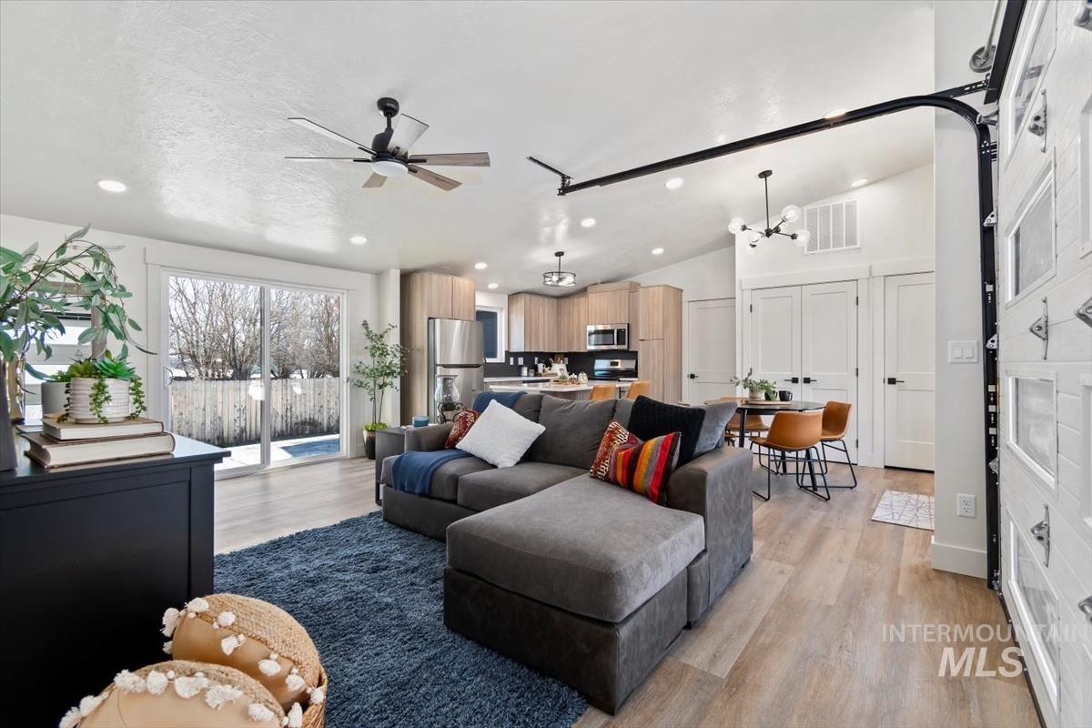 384 W London Street, Middleton, Idaho 83644, 1 Bedroom, 1 Bathroom, Rental For Rent, Price $1,350, 98968551