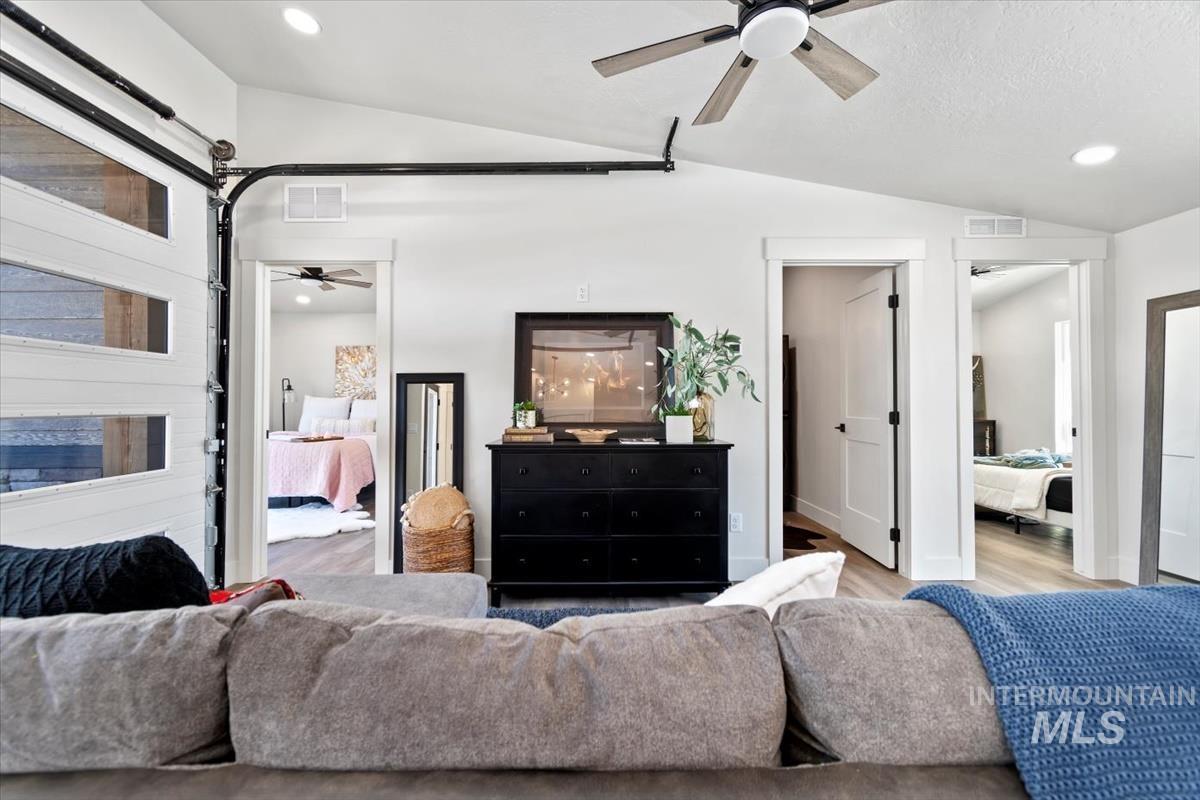 384 W London Street, Middleton, Idaho 83644, 1 Bedroom, 1 Bathroom, Rental For Rent, Price $1,350, 98968551