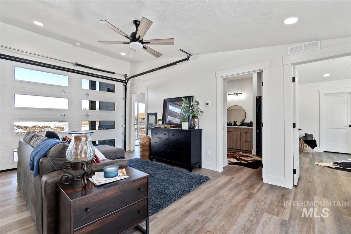 384 W London Street, Middleton, Idaho 83644, 1 Bedroom, 1 Bathroom, Rental For Rent, Price $1,350, 98968551