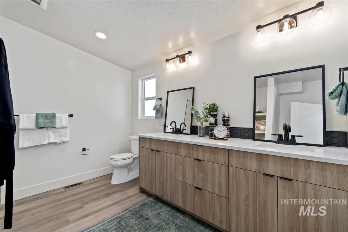 384 W London Street, Middleton, Idaho 83644, 1 Bedroom, 1 Bathroom, Rental For Rent, Price $1,350, 98968551